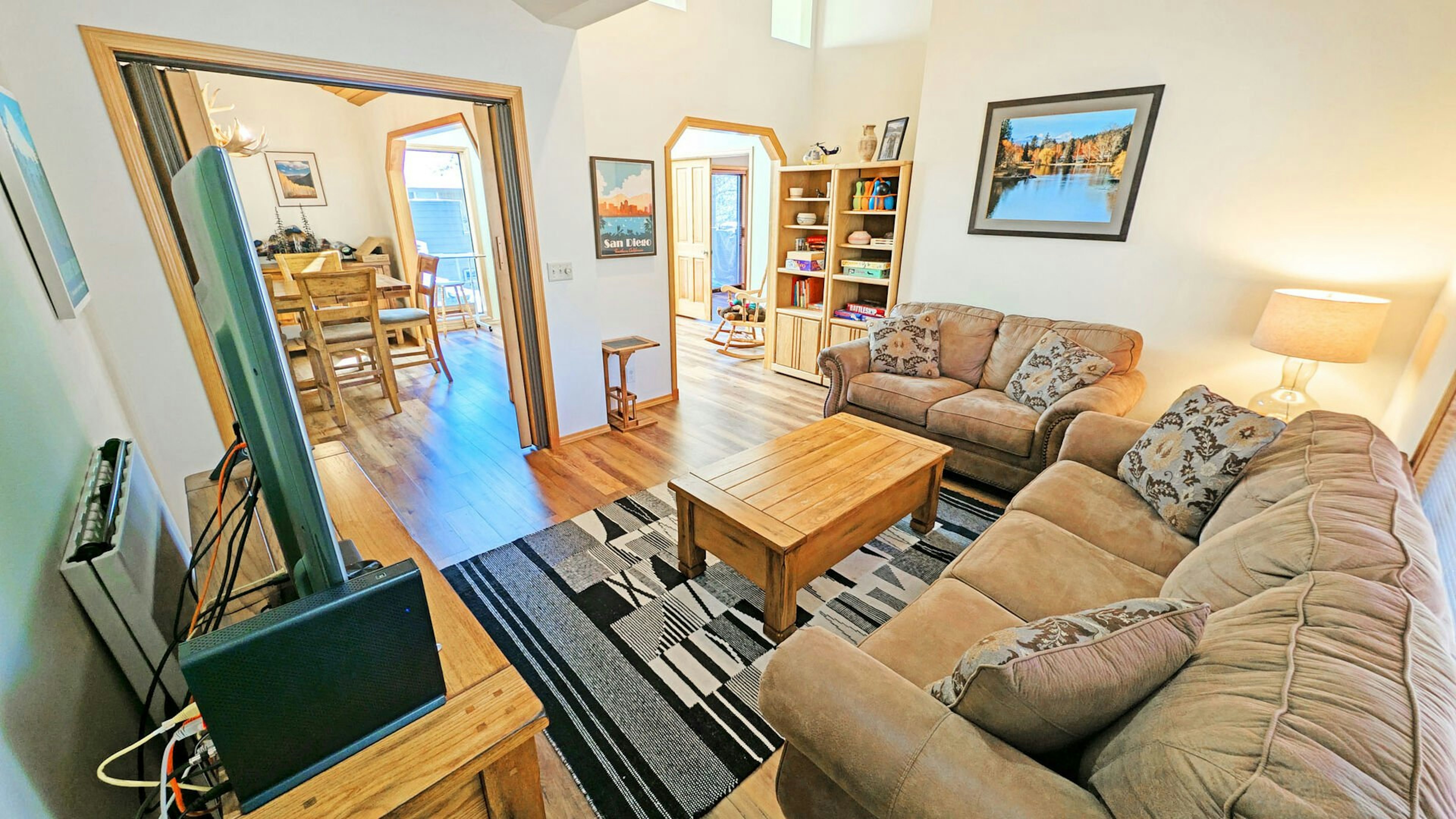 Access to both the dining and office areas