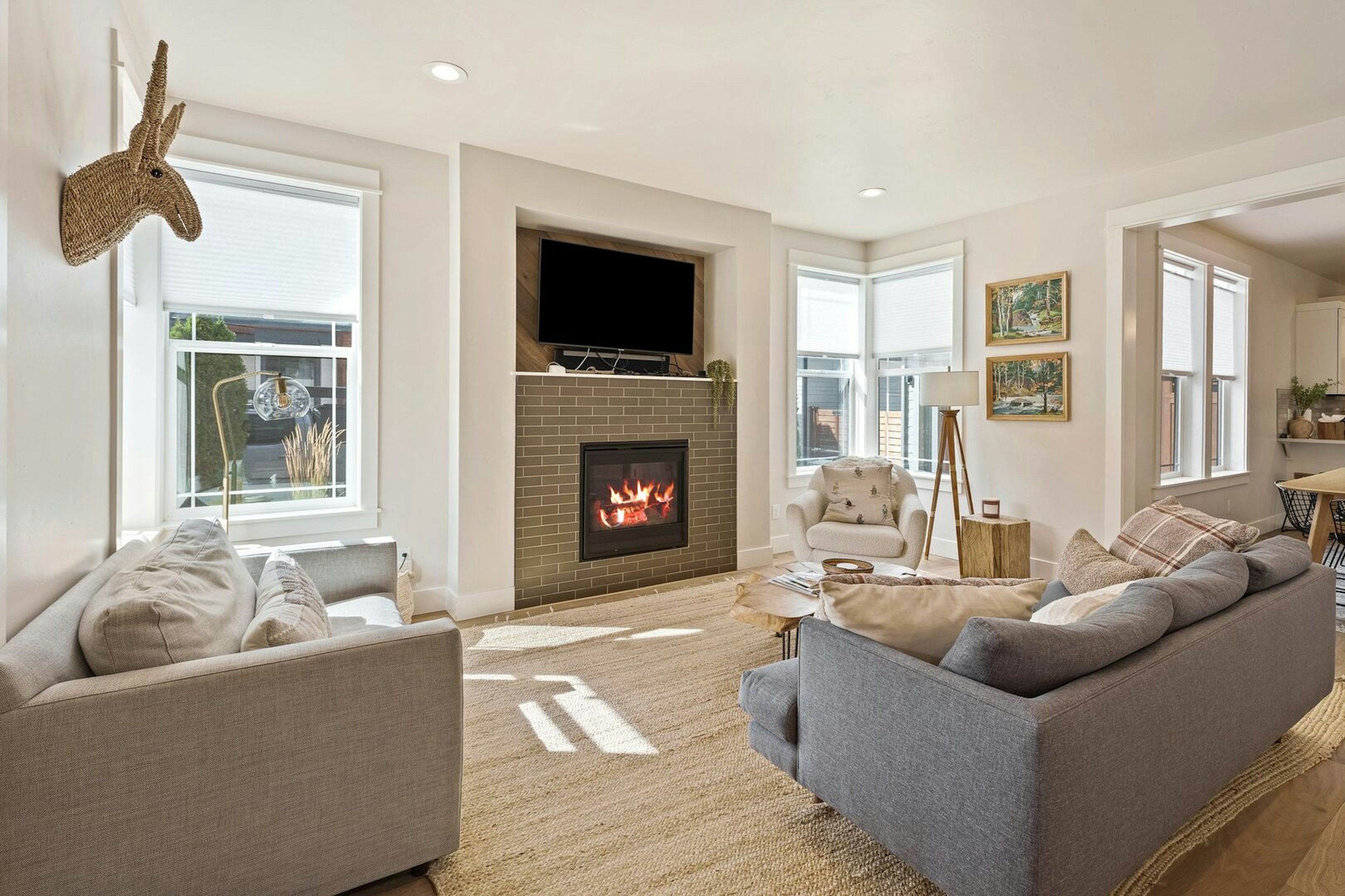 Bachelor Bliss - Main House, Living