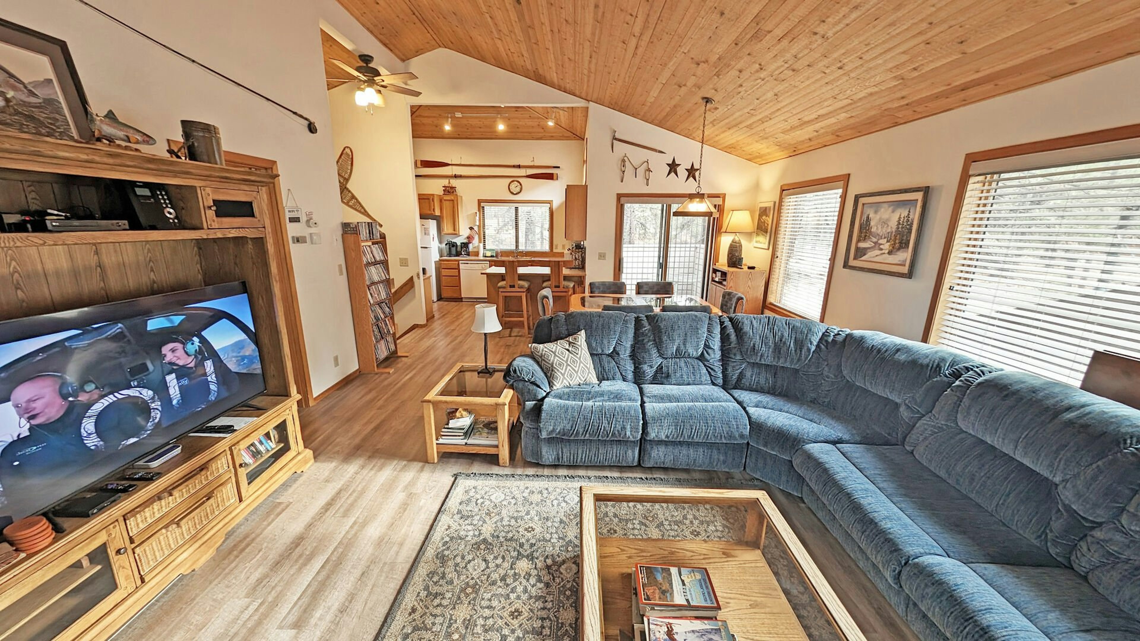 Coyote 7 - Upstairs Living Area
