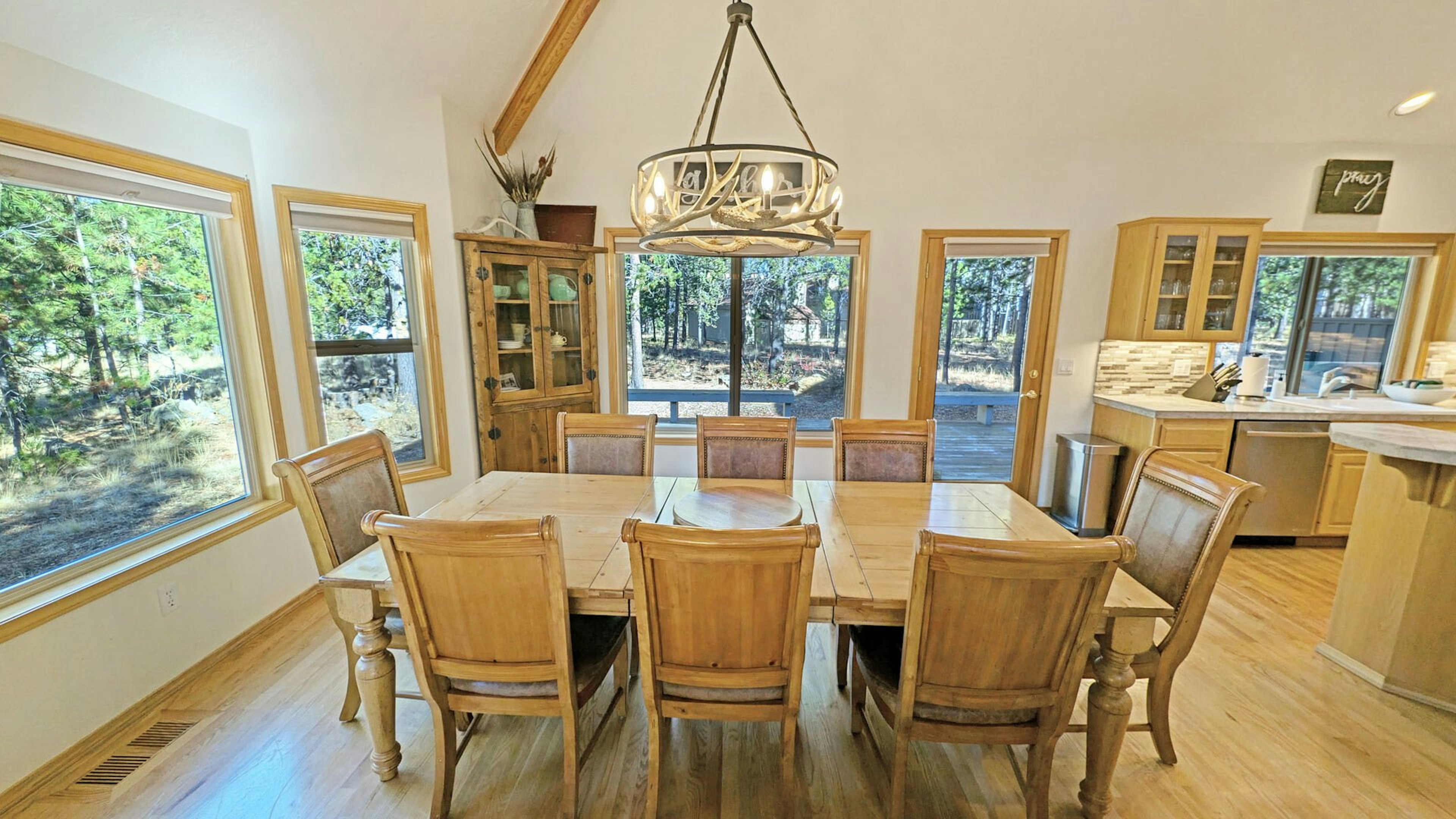 Cultus 15 - Dining Area