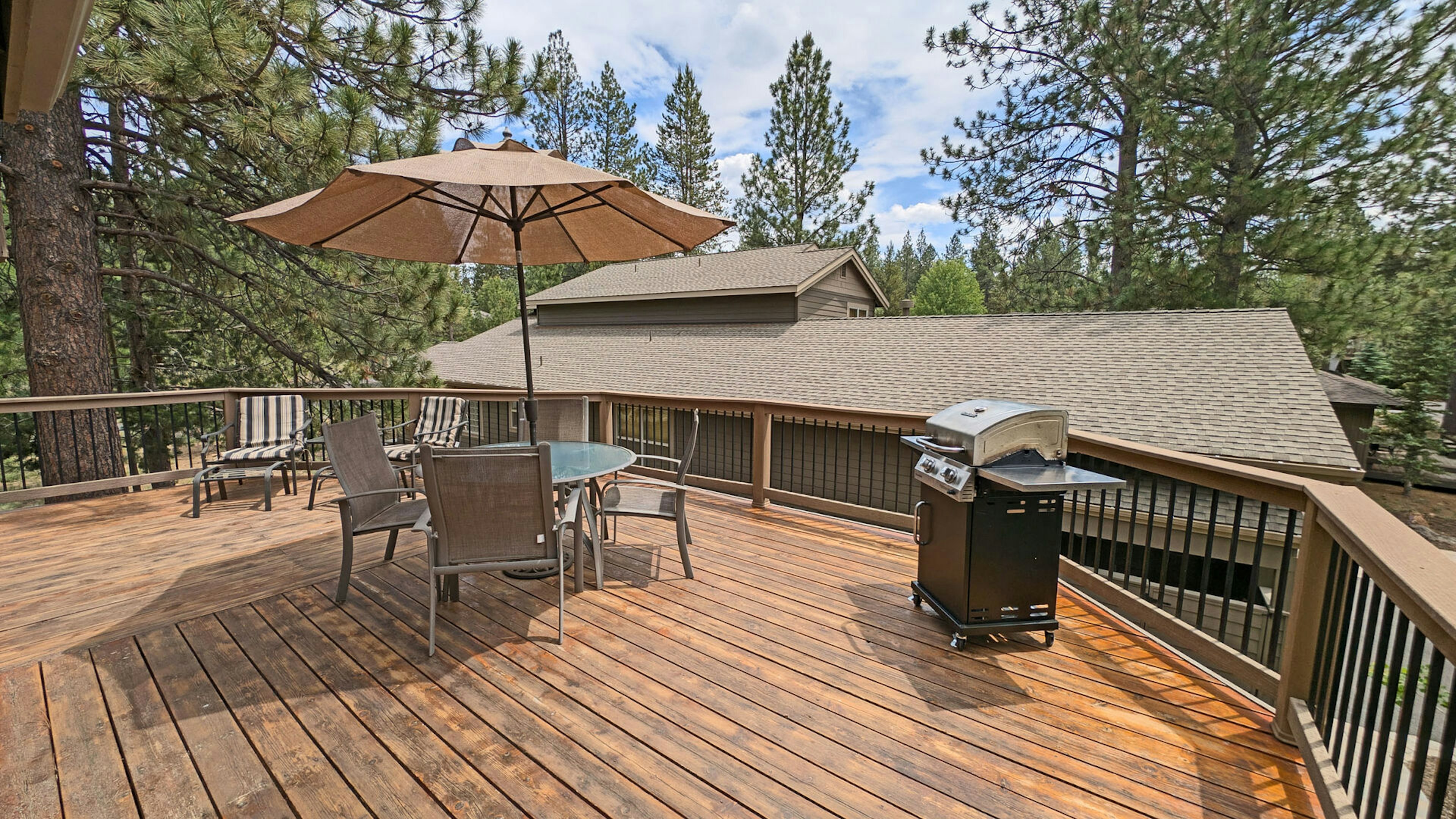 Foursome 2 - Upstairs, Deck