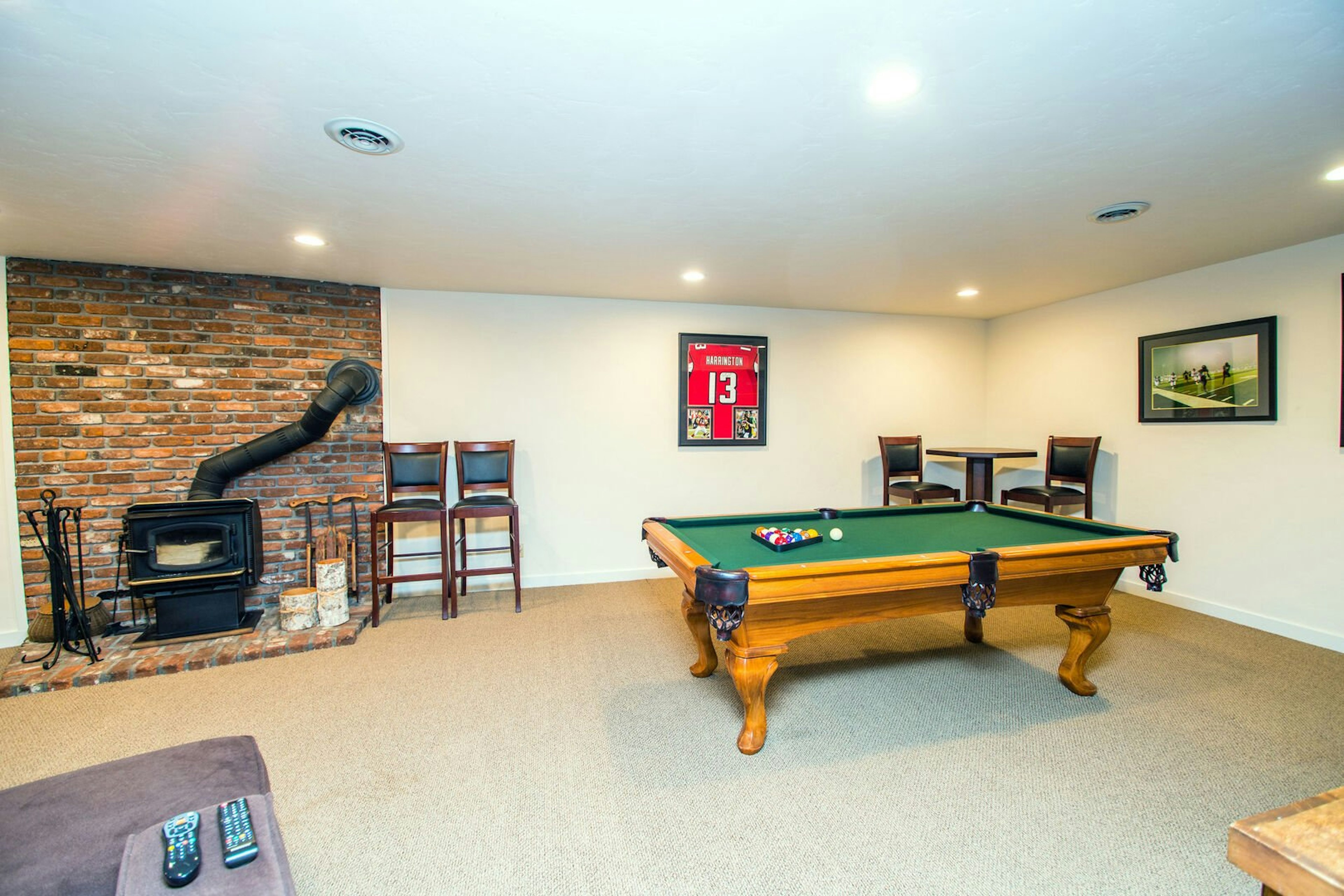 Indian 3 - Basement - Pool table, Hangout area, 2 Bedrooms, 1 Bath