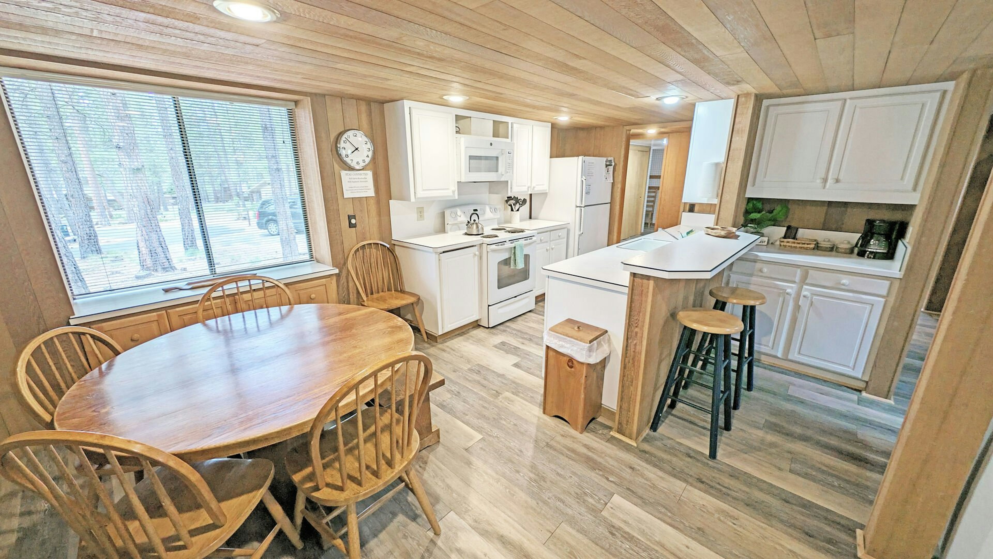 Look Out 3 - Kitchen/Dining