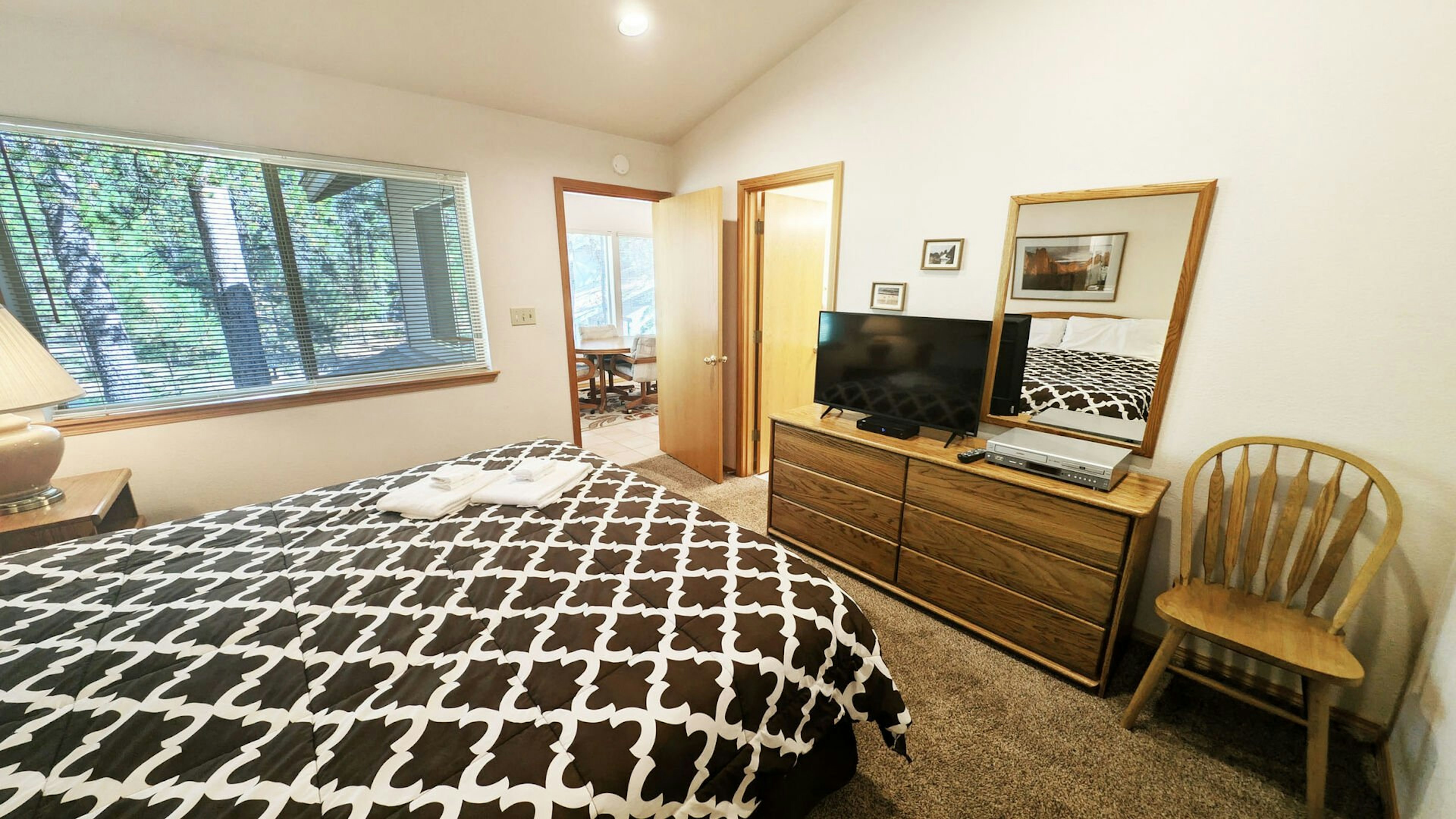 Mt Hood 13 - Upstairs Bedroom 2