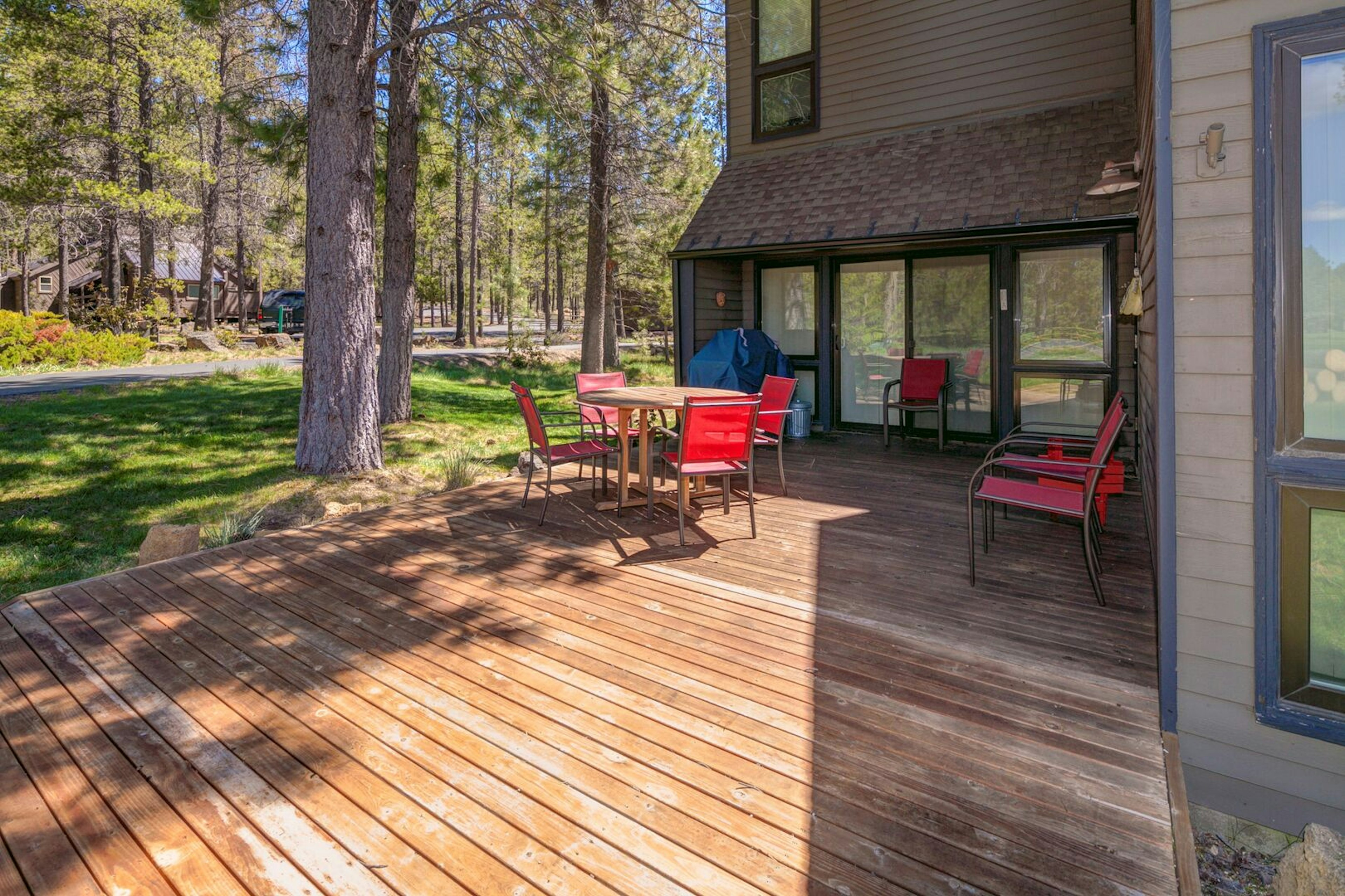 Mountain View 36 - Deck in Summer