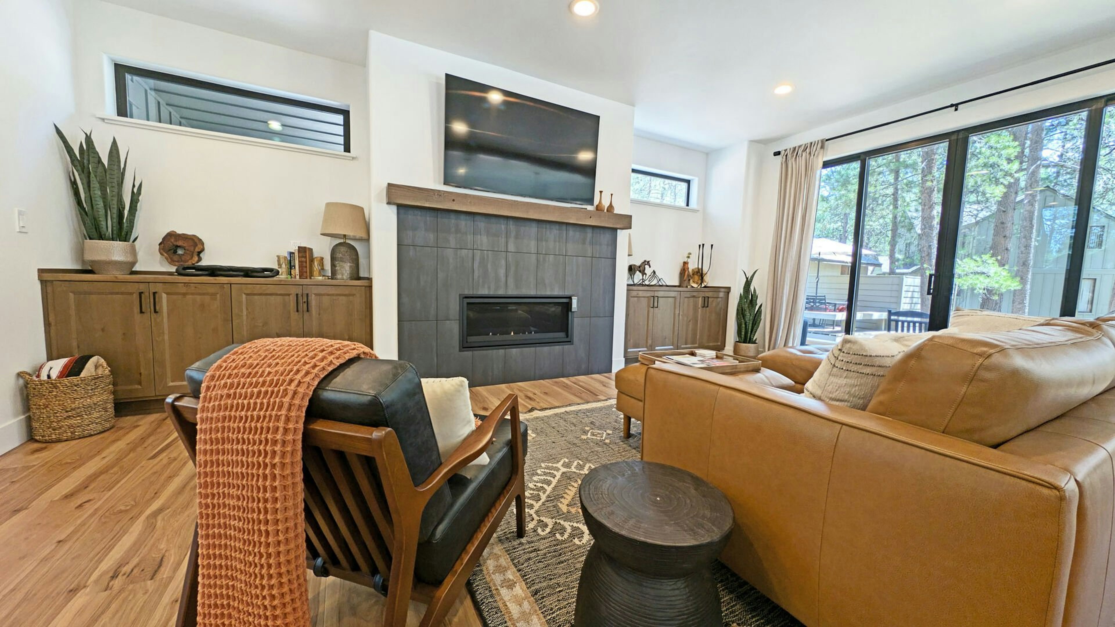 Pine Mountain 6 - Main Living Area