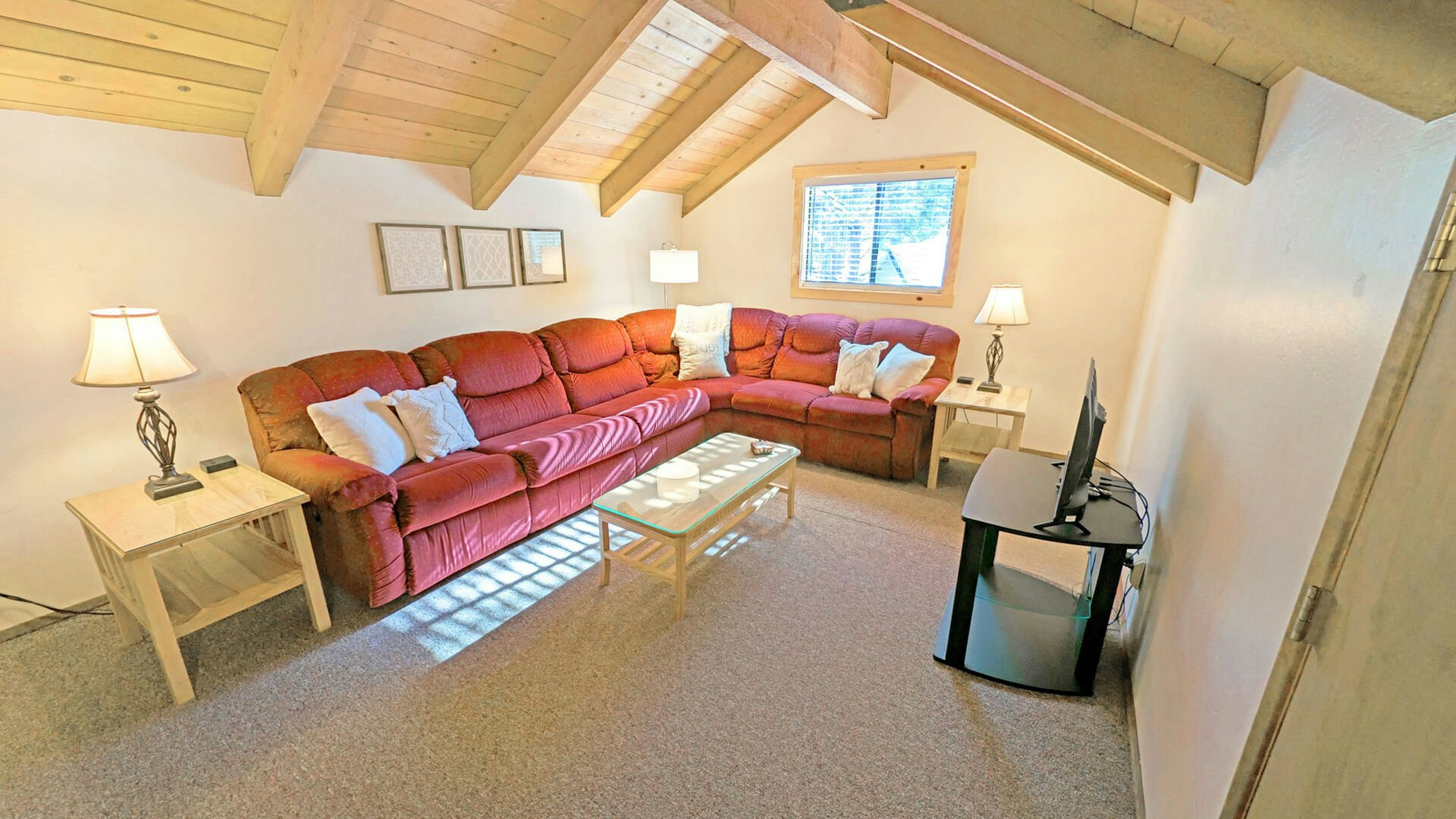 Pine Needle 2 - Upstairs Loft