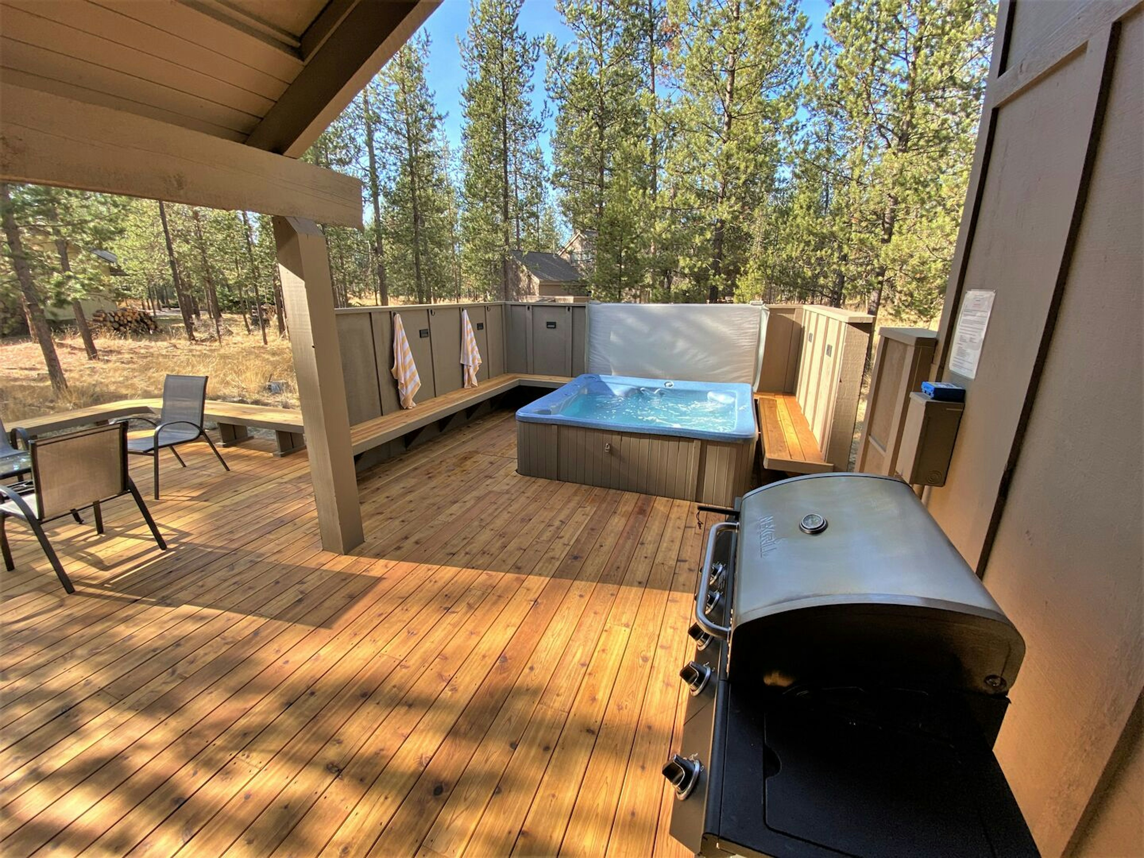 Pine Needle 2 - Deck with Private Hot Tub, BBQ, and Dining