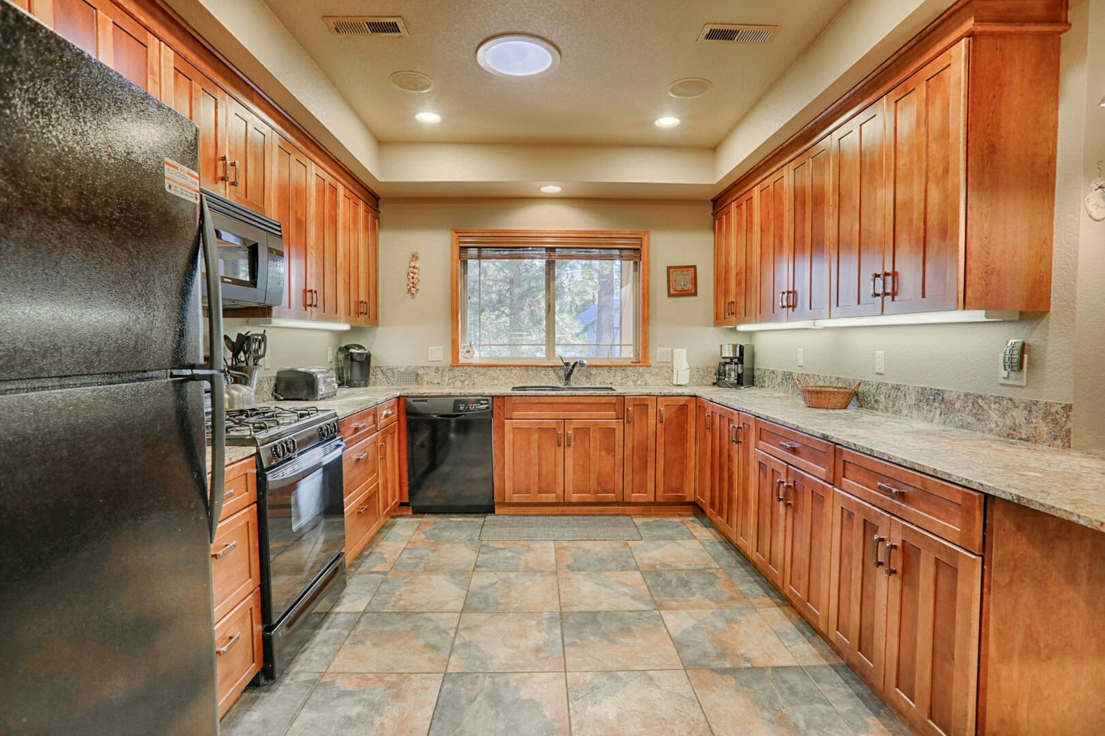 Pioneer 1, Kitchen