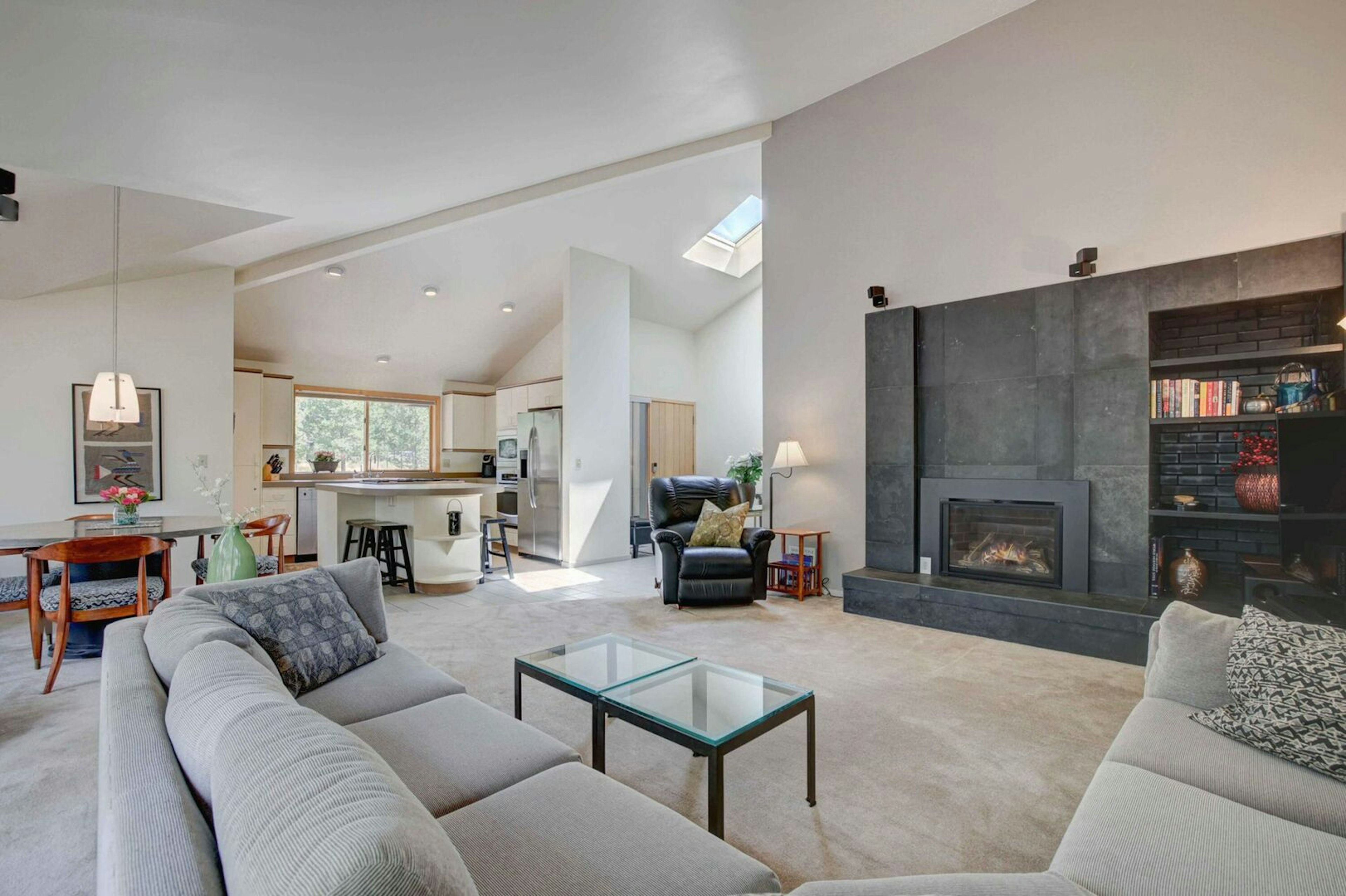 Rocky Mountain 4 - Open Concept Living and Dining