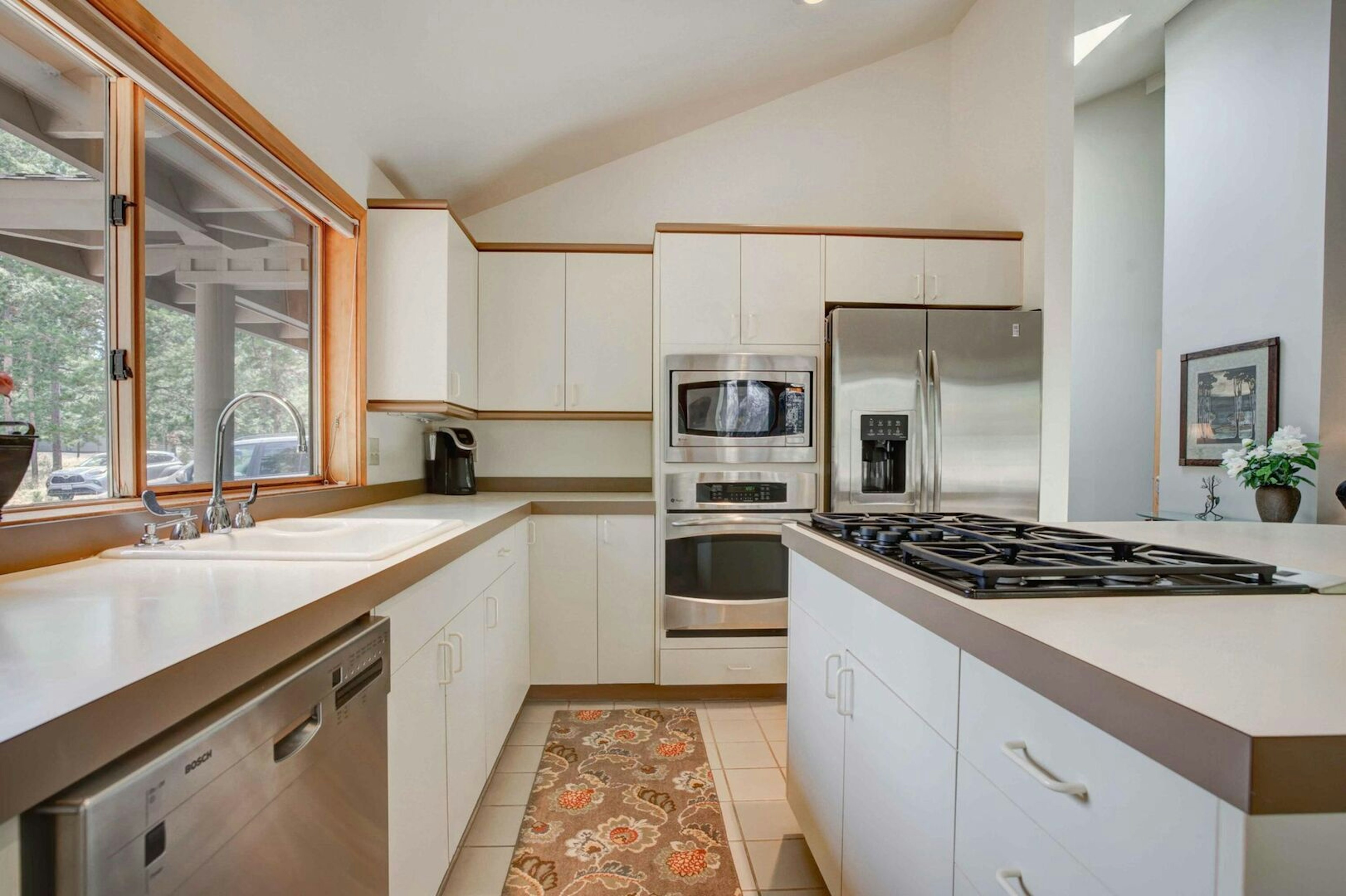 Rocky Mountain 4 - Kitchen with high end appliances