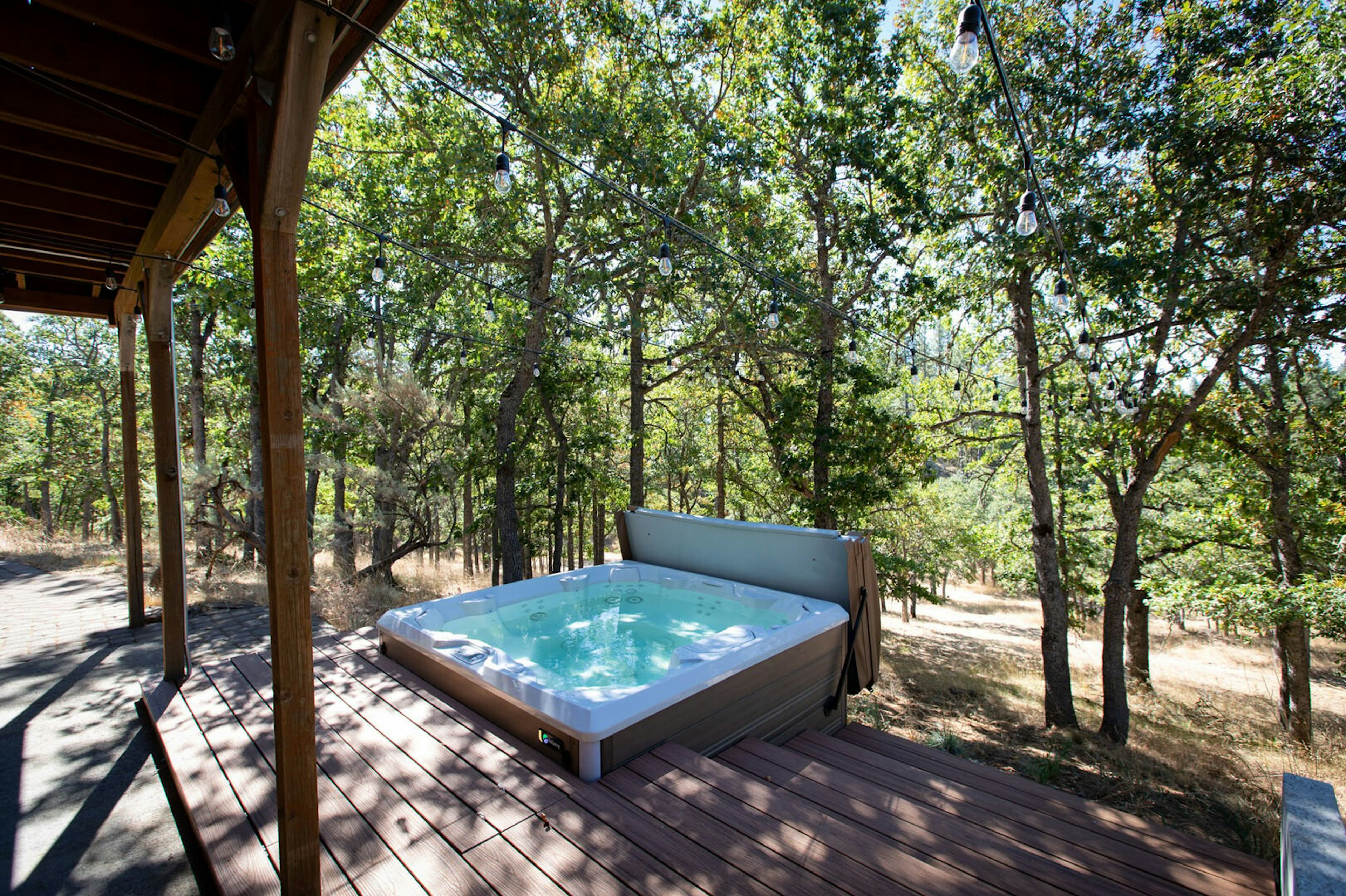 The Oaks, photo 3