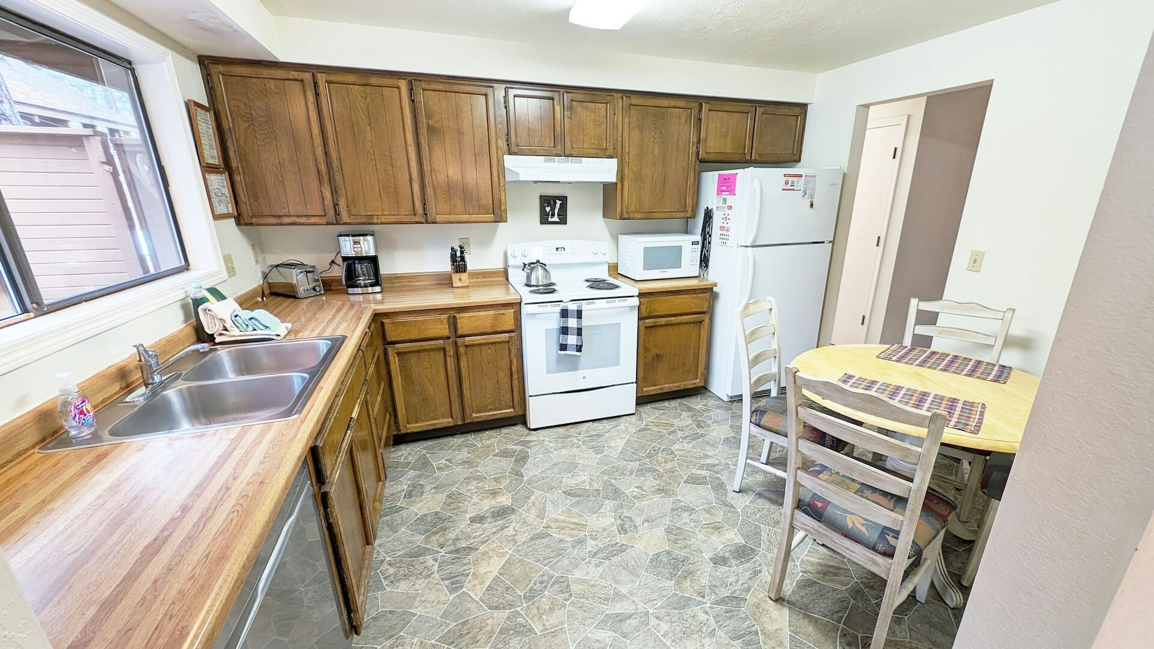 Timber 12 - Kitchen