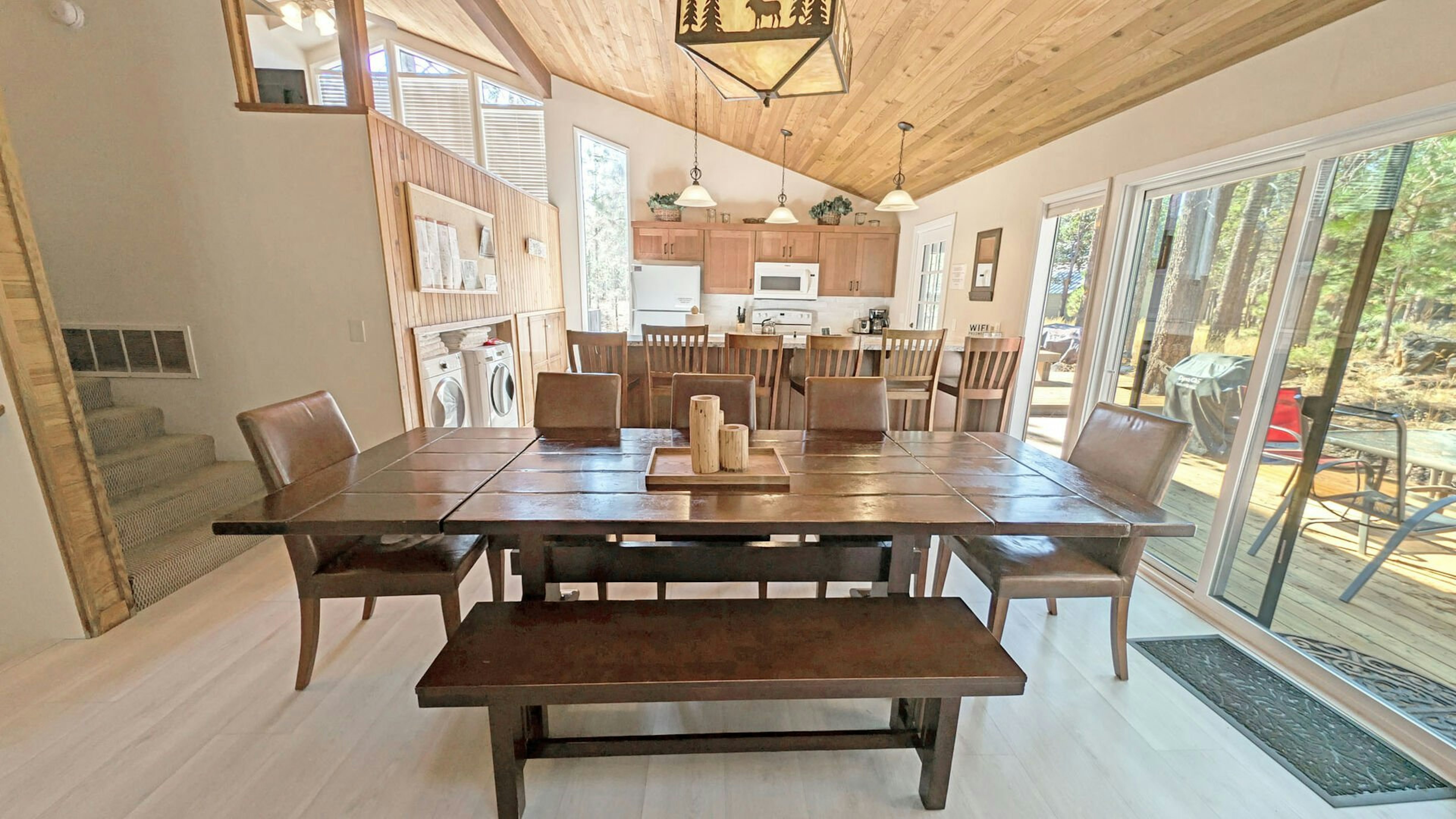 Whistling Swan 8 - Dining and Kitchen