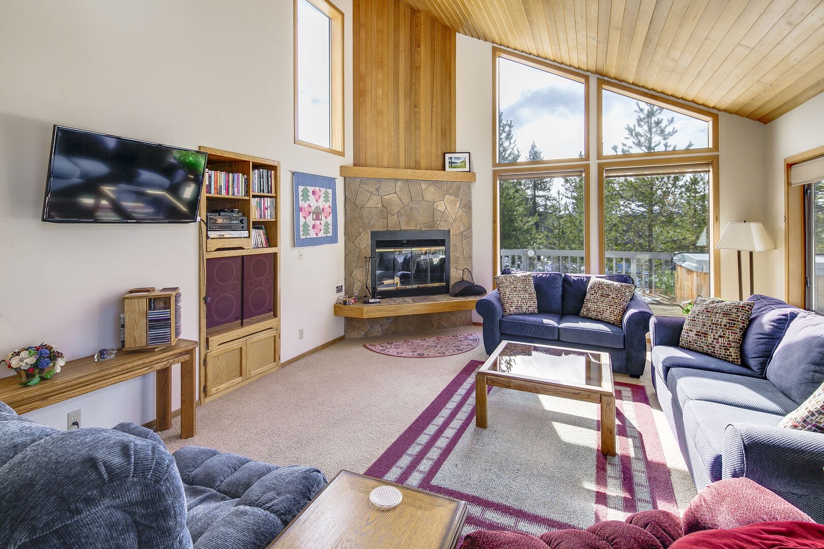 White Elm 29 photo 1