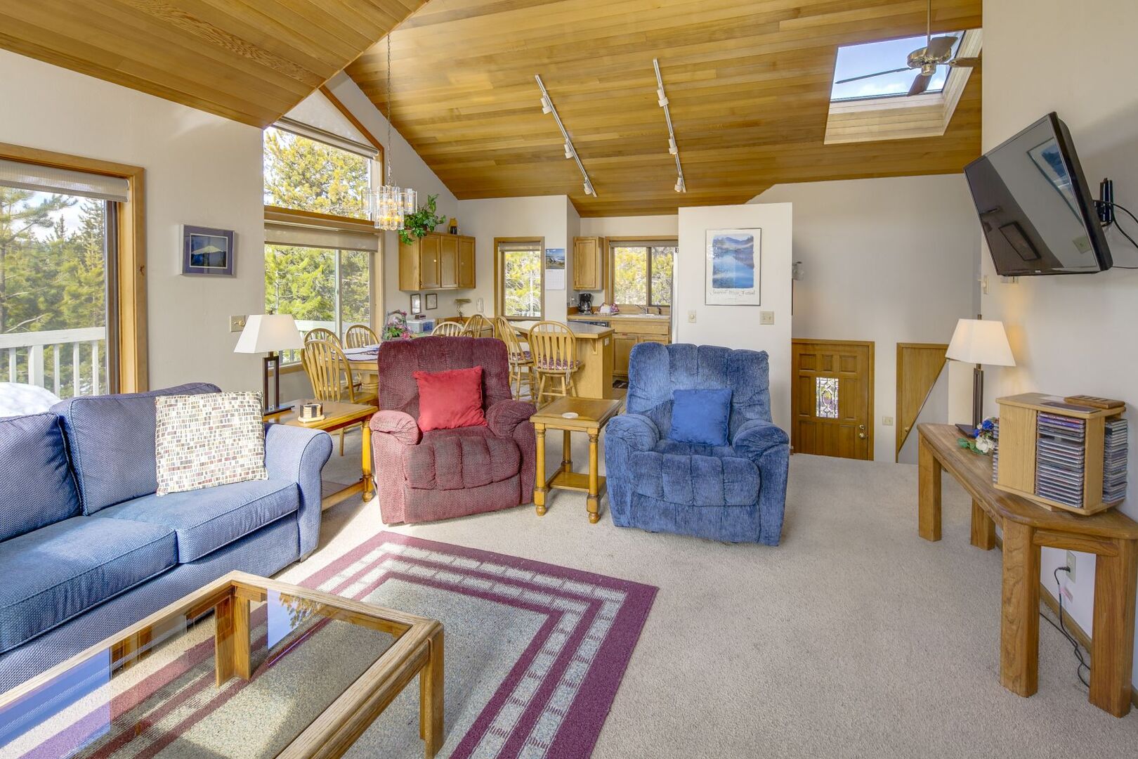 White Elm 29 photo 2
