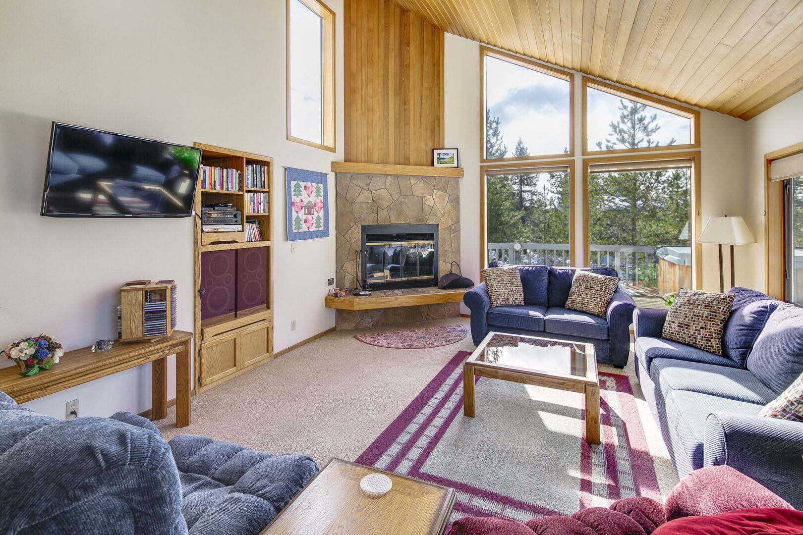 White Elm 29 photo 4
