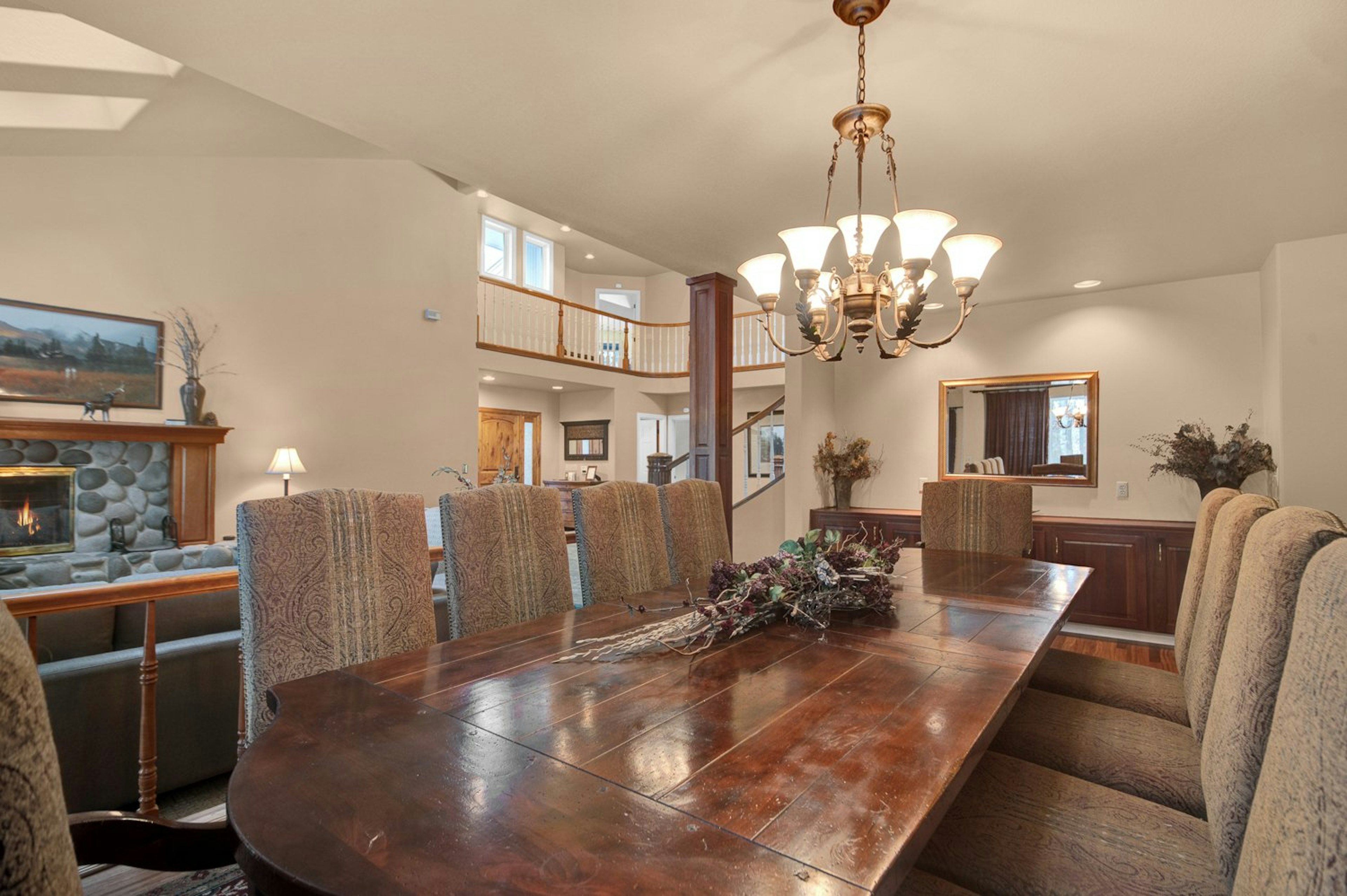 Winner's Circle 30 - Formal Dining Area