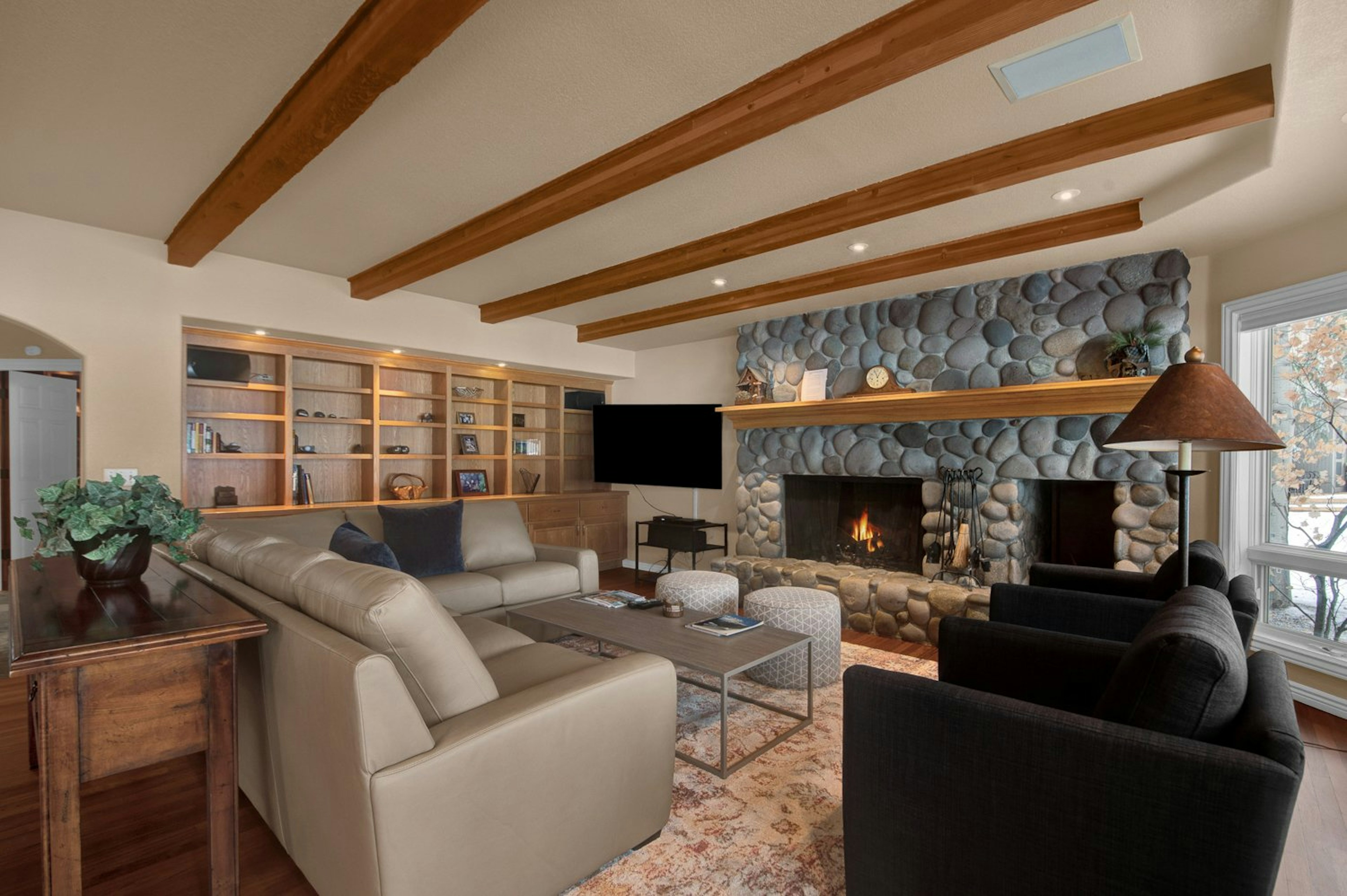 Winner's Circle 30 - Second Living Room