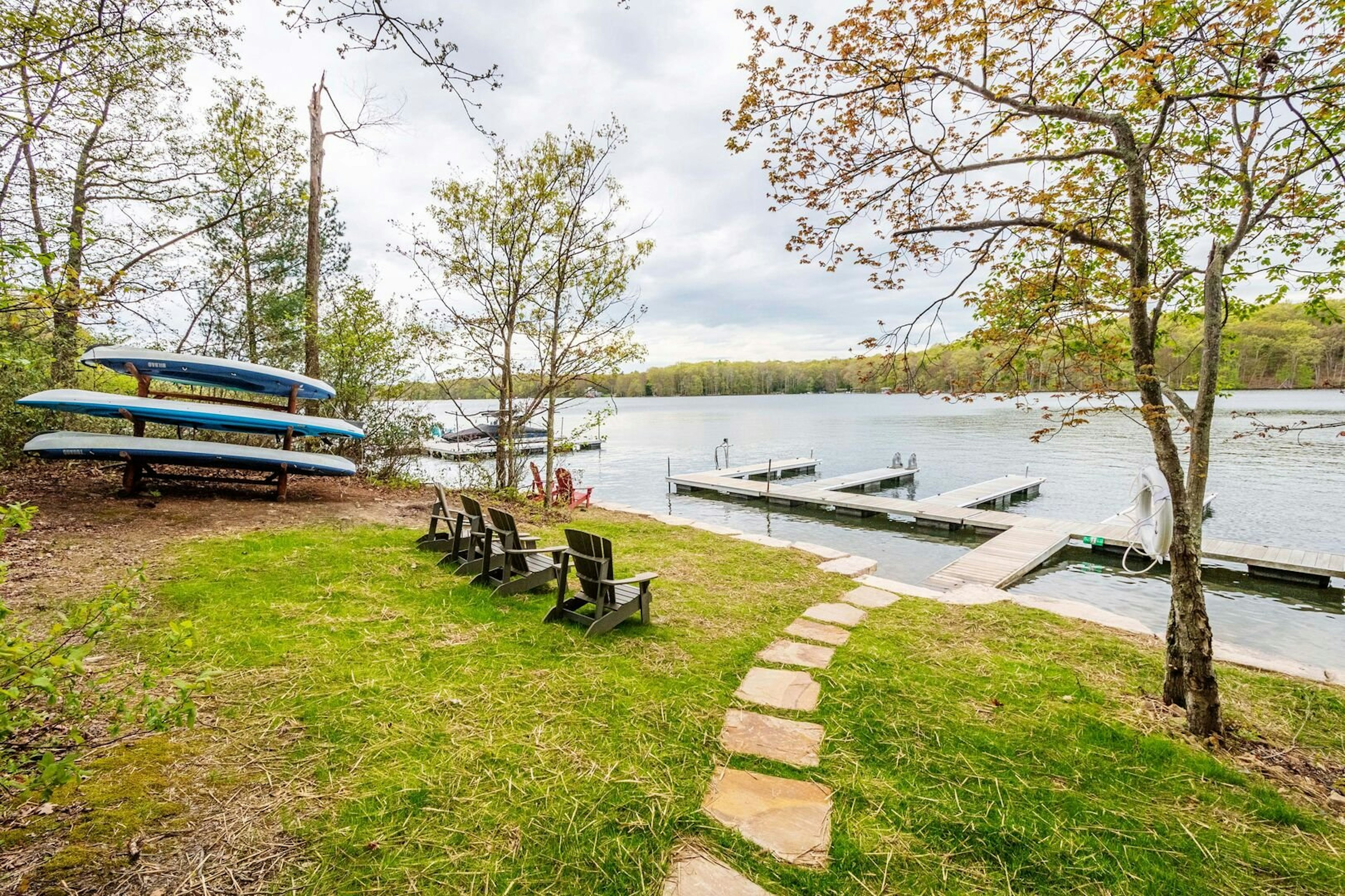 Complimentary Kayaks & Paddle Boards (Reservations Required)