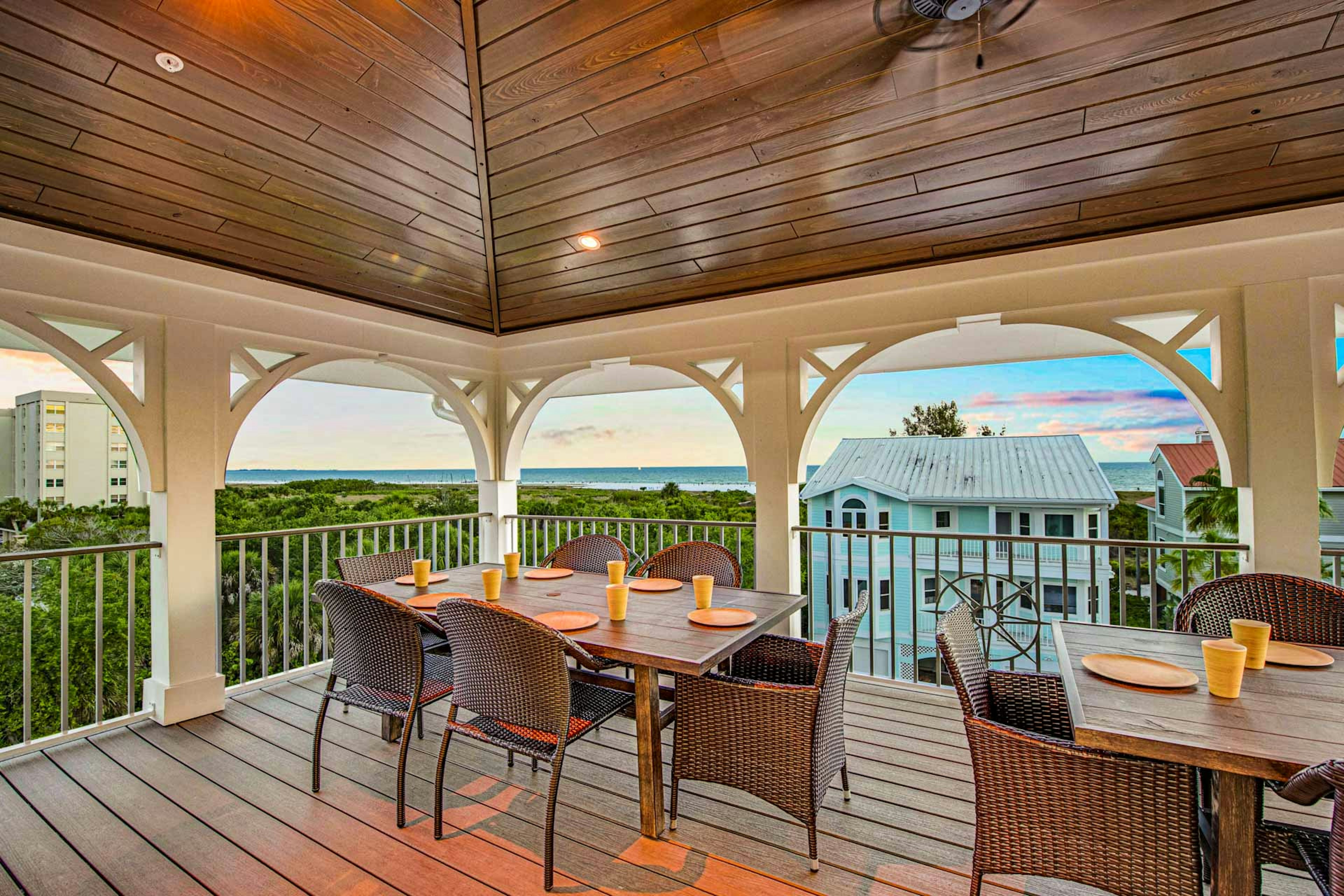 Living Room Balcony with Outdoor Dining