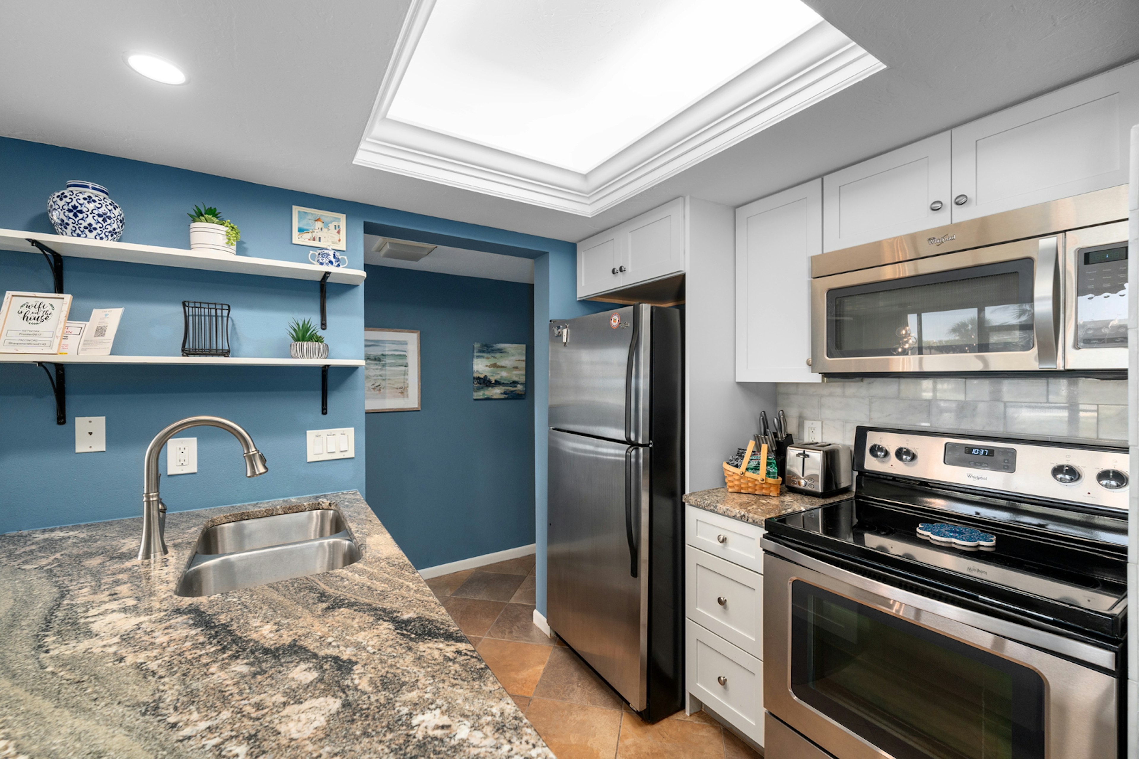 Midnight Cove II 611F