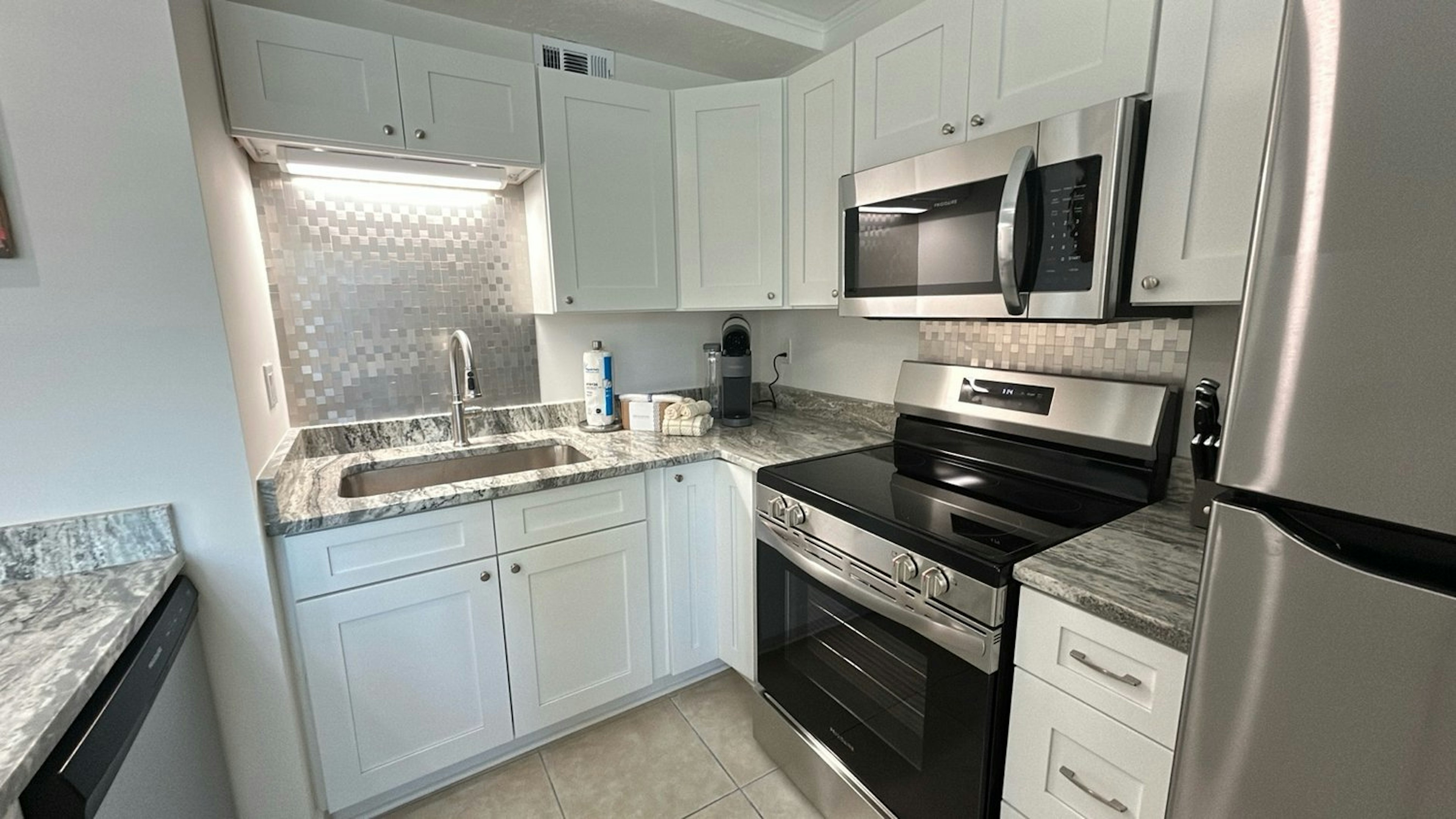 Fully equipped kitchen
