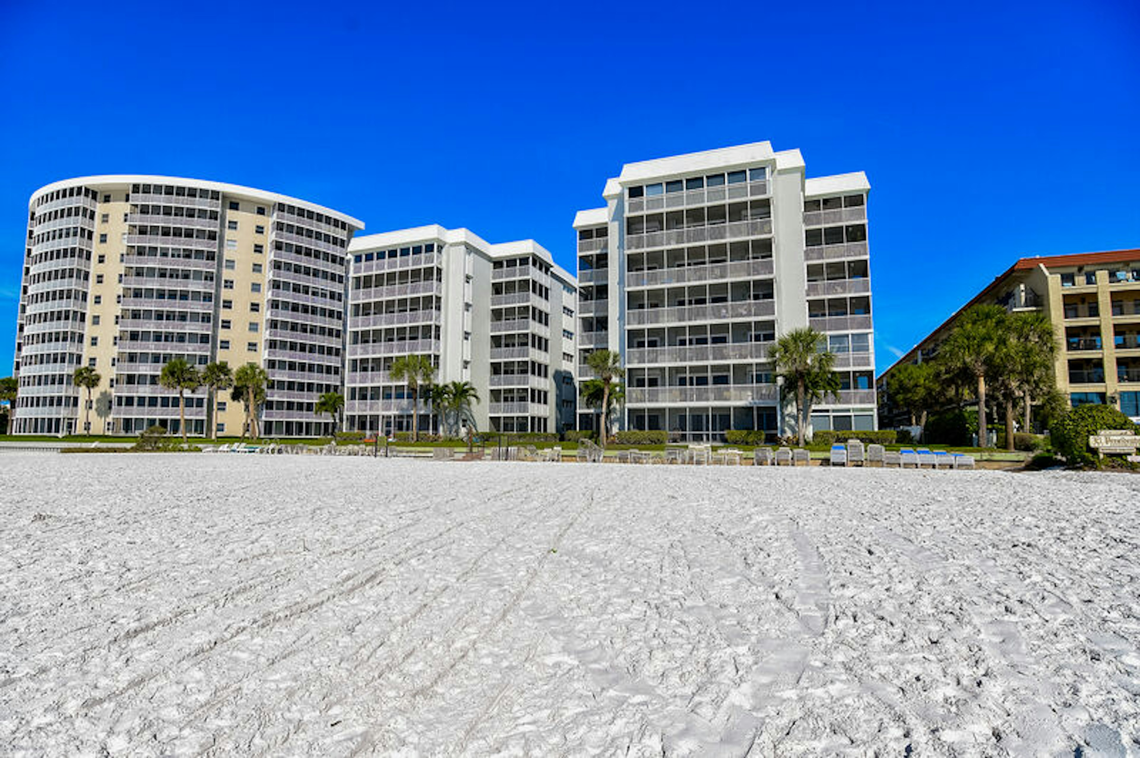 Beachfront condo with Gulf views