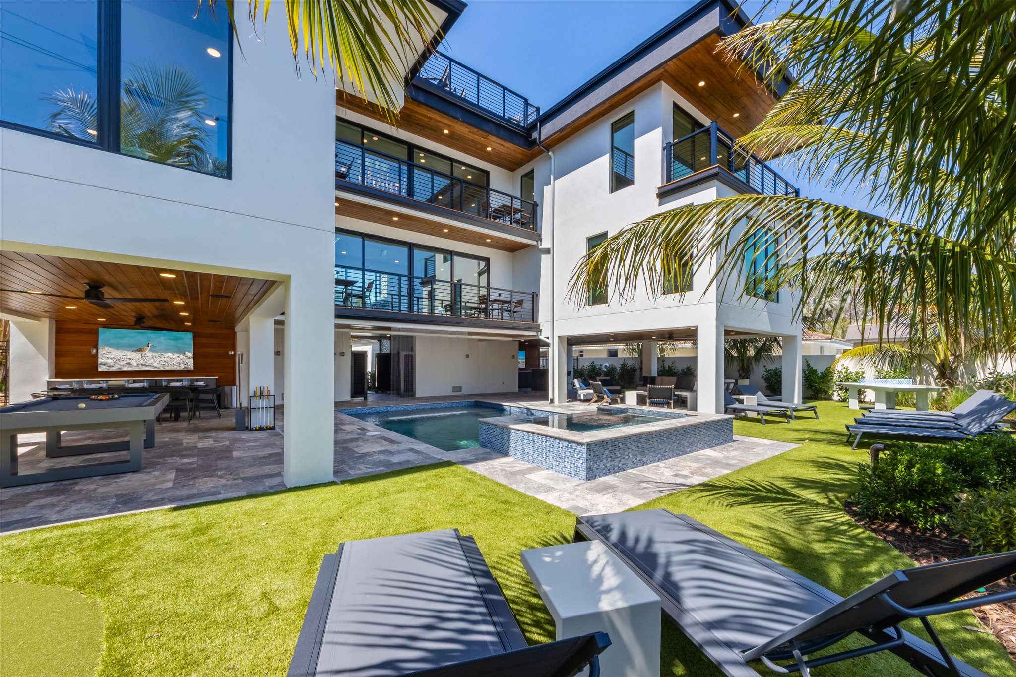 Lido Luxe Estate photo 1