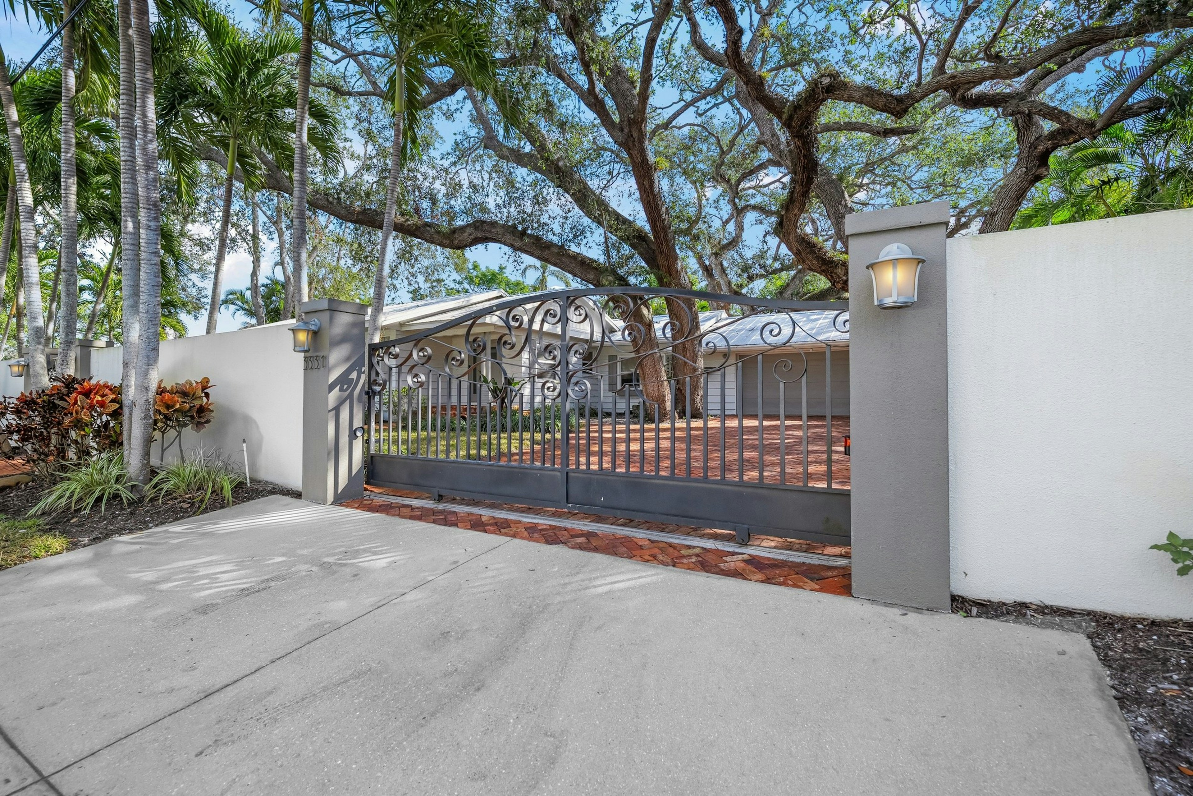 The Shaded Sanctuary - Siesta Key Luxury Rental Properties