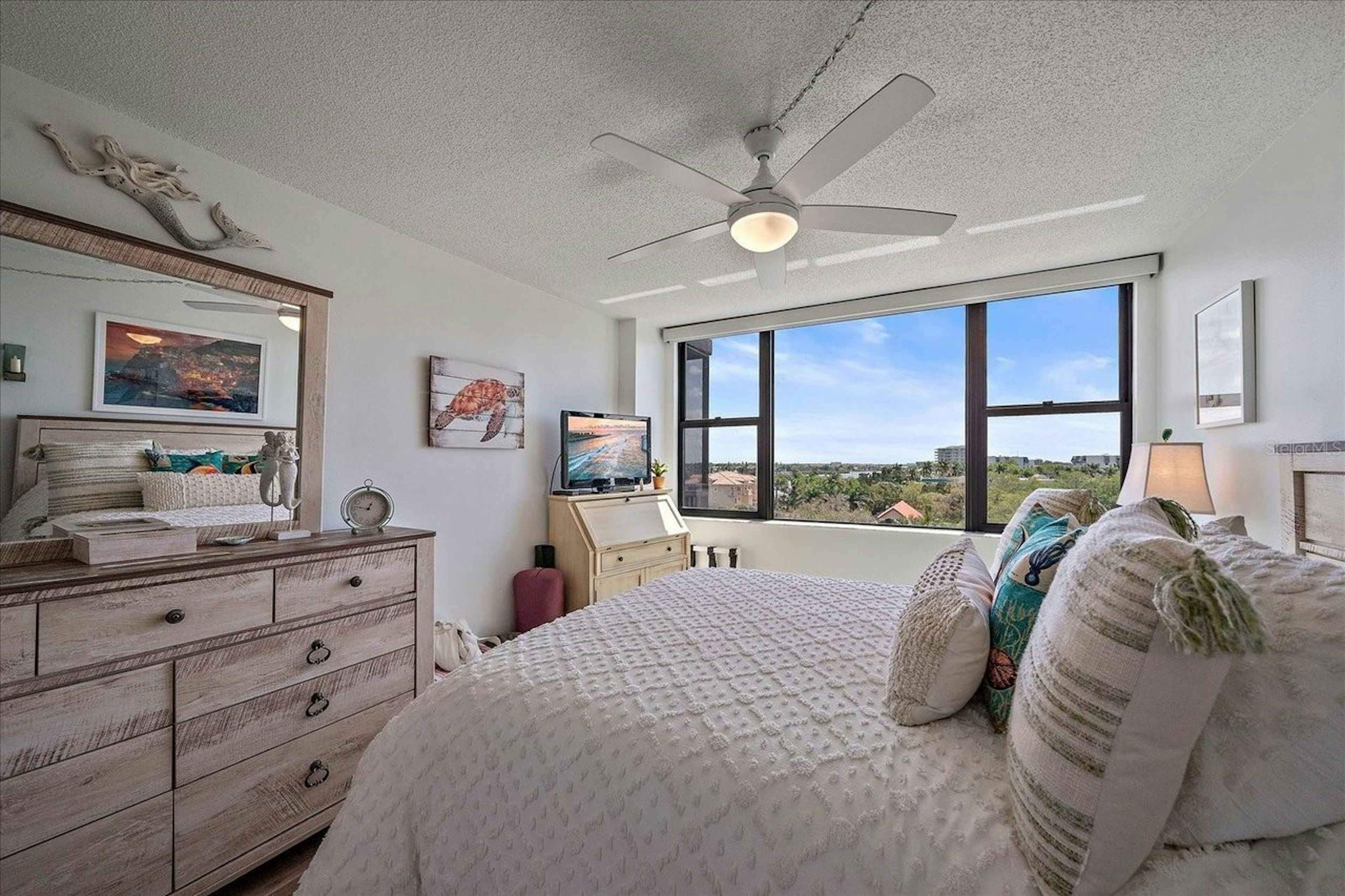 Primary Bedroom, King