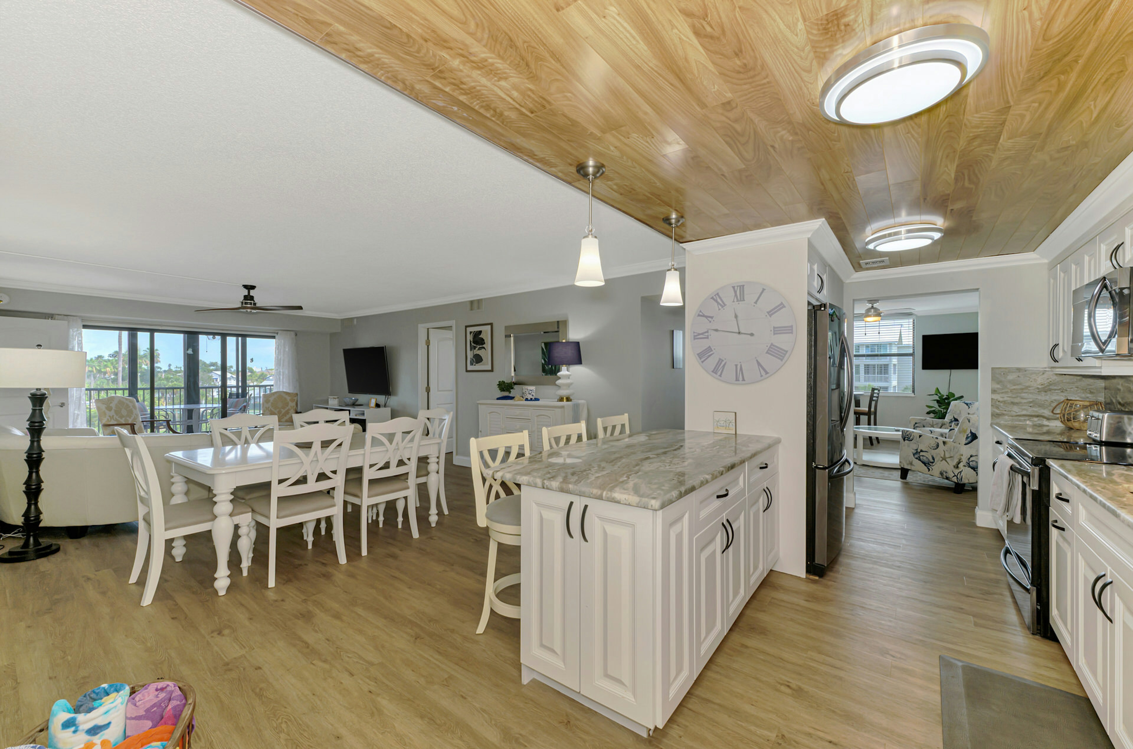 Kitchen Island - Harbor Towers 418