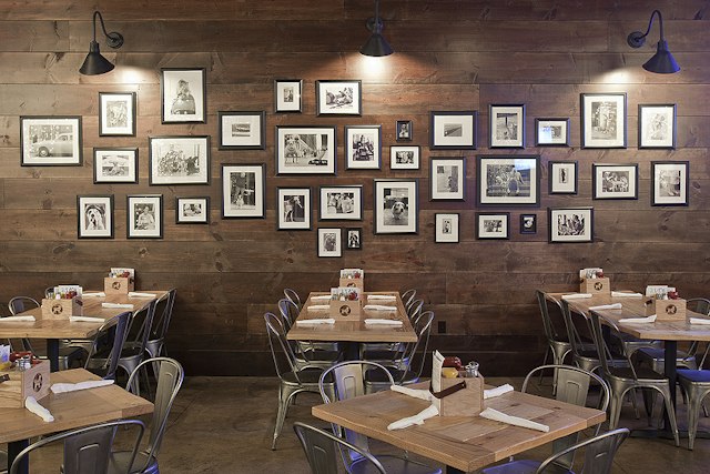 Stray Dog Bar & Grill image 3