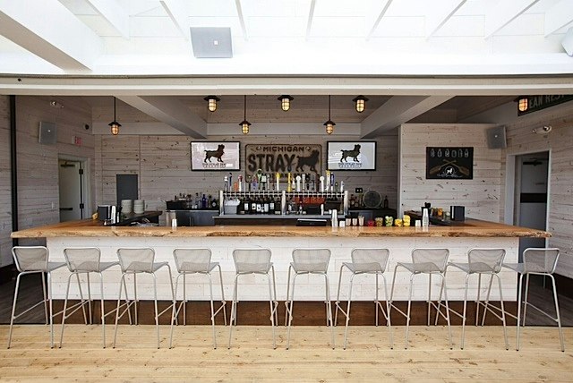Stray Dog Bar & Grill image 1
