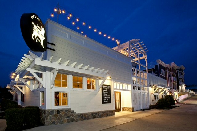Stray Dog Bar & Grill image 2