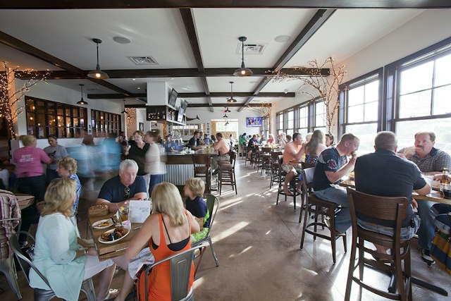 Stray Dog Bar & Grill image 9