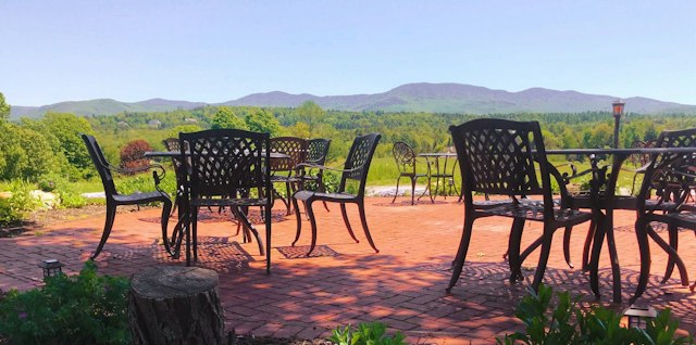 Bistro at Ten Acres image 5