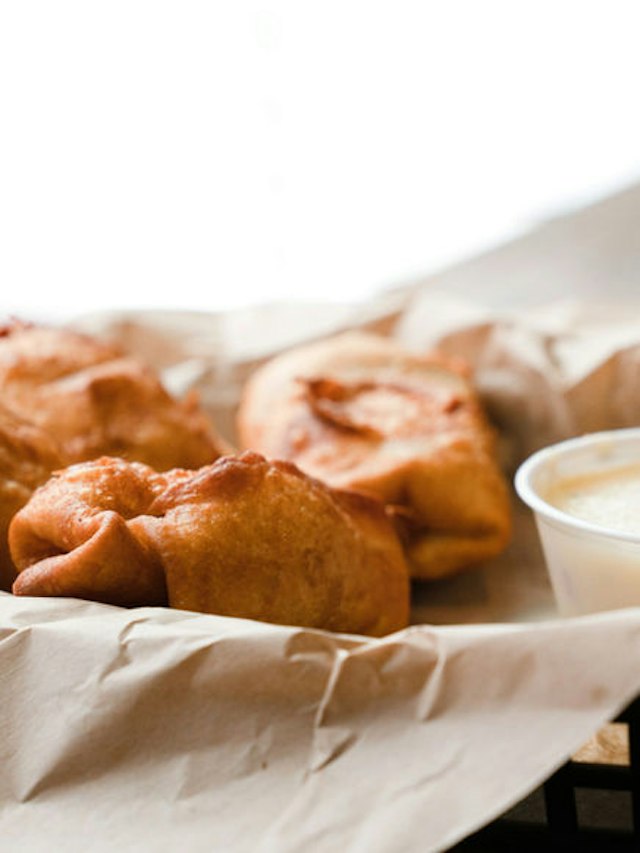 Ollie's Bar & Grill image 1