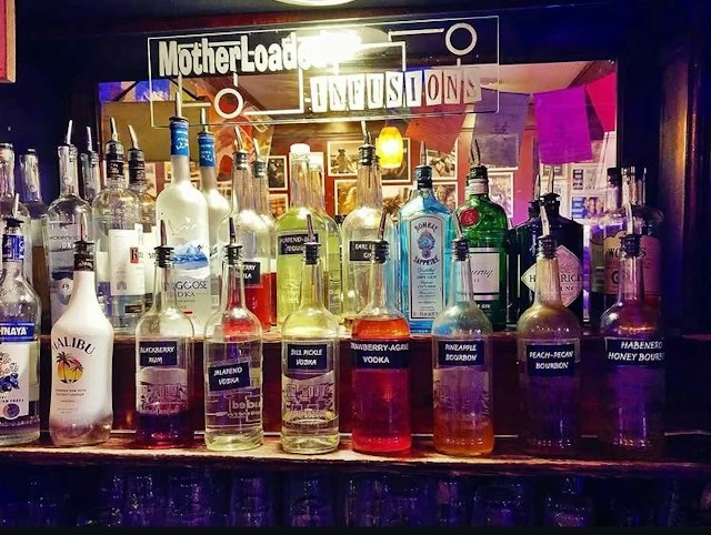 Motherloaded Tavern image 6
