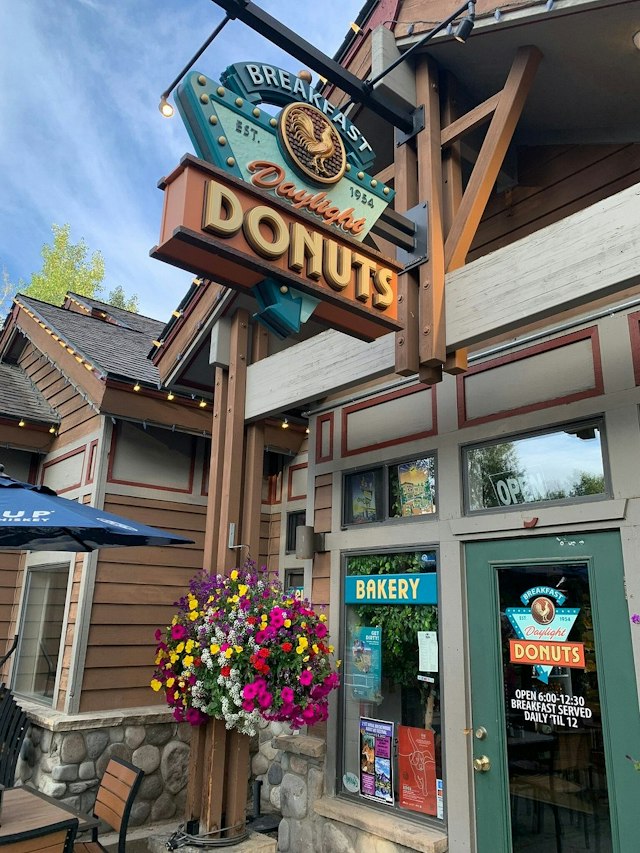 Daylight Donuts image 2