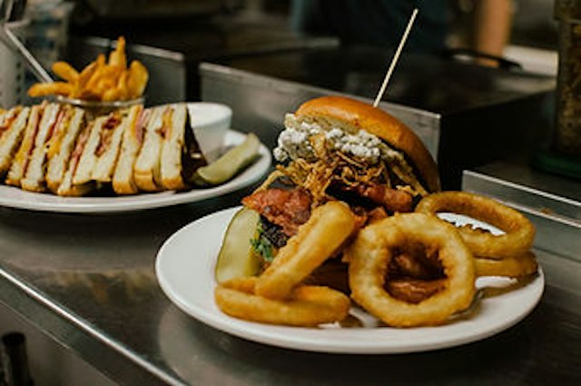 Wallow Bar & Grill image 6