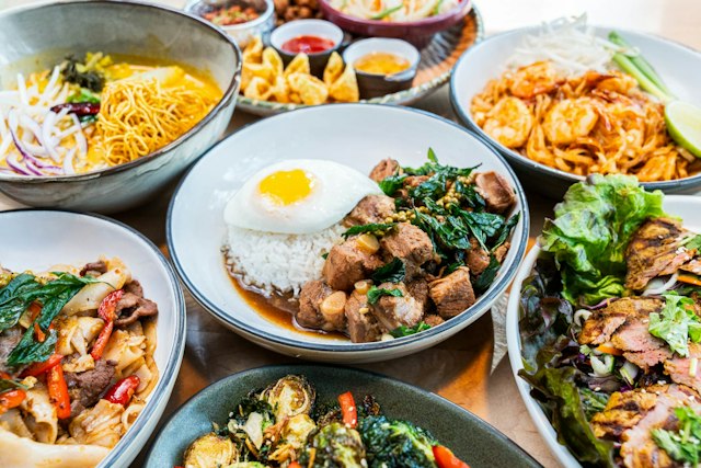 Sen Thai Noodles & Hotpot image 2