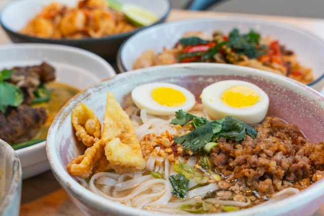 Sen Thai Noodles & Hotpot image 1