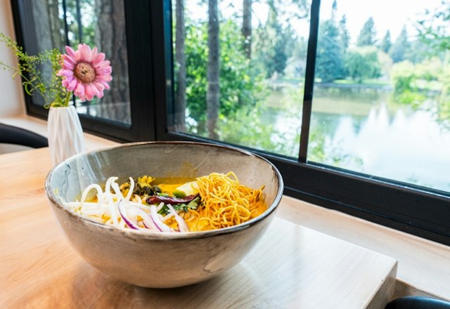 Sen Thai Noodles & Hotpot image 5