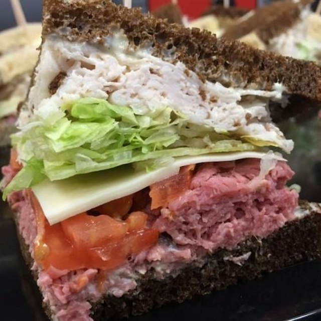 Anna's Deli & Restaurant image 2