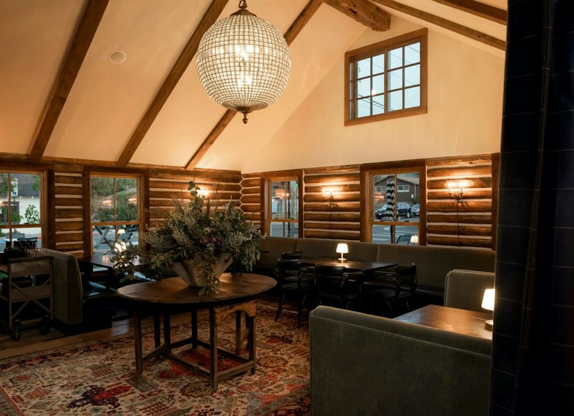Coe Tavern image 1