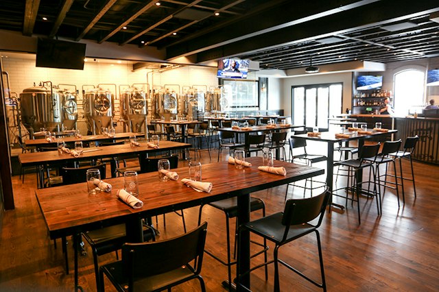 Roadhouse Pub & Eatery image 3
