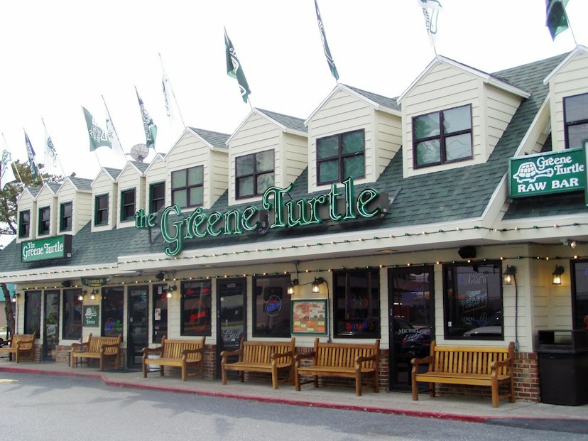 The Greene Turtle Sports Bar & Grille image 3