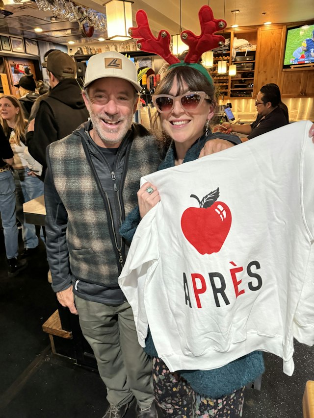 Apple's Bar and Grill image 22