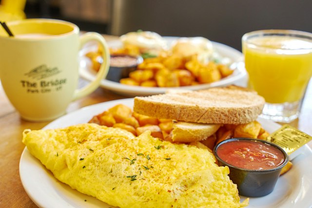 The Bridge Café and Grill image 2